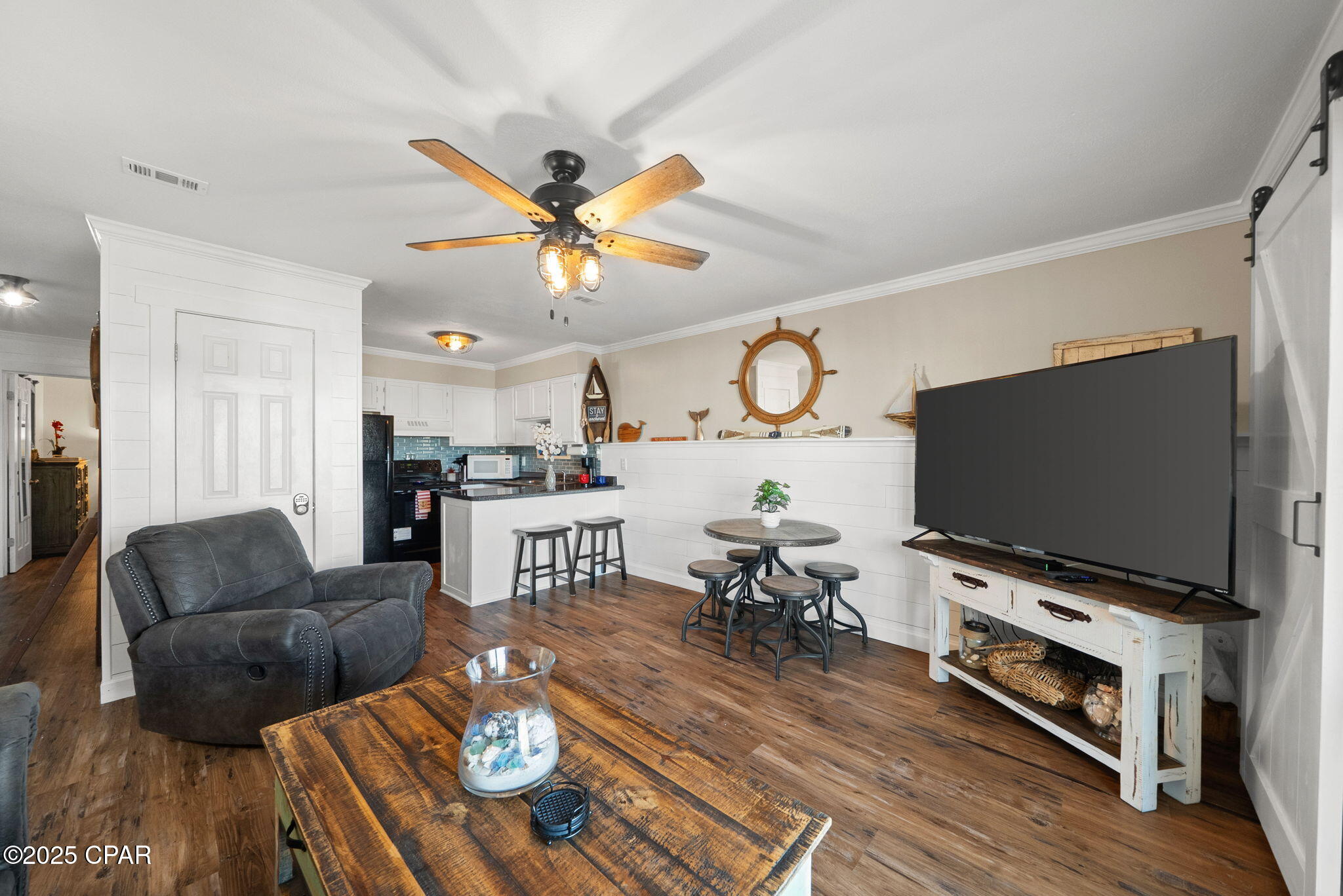 Image 18 For 3600 Thomas Drive C101