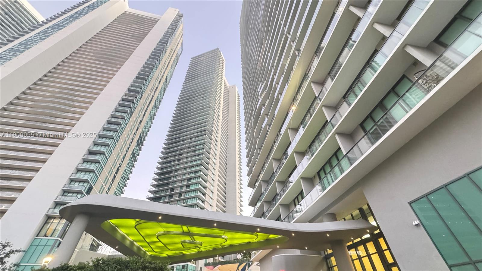 Paraiso Bayviews Condo