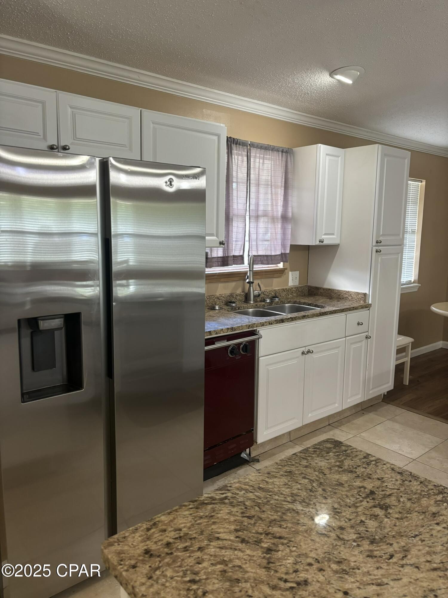 Image 2 For 721 Flight Avenue