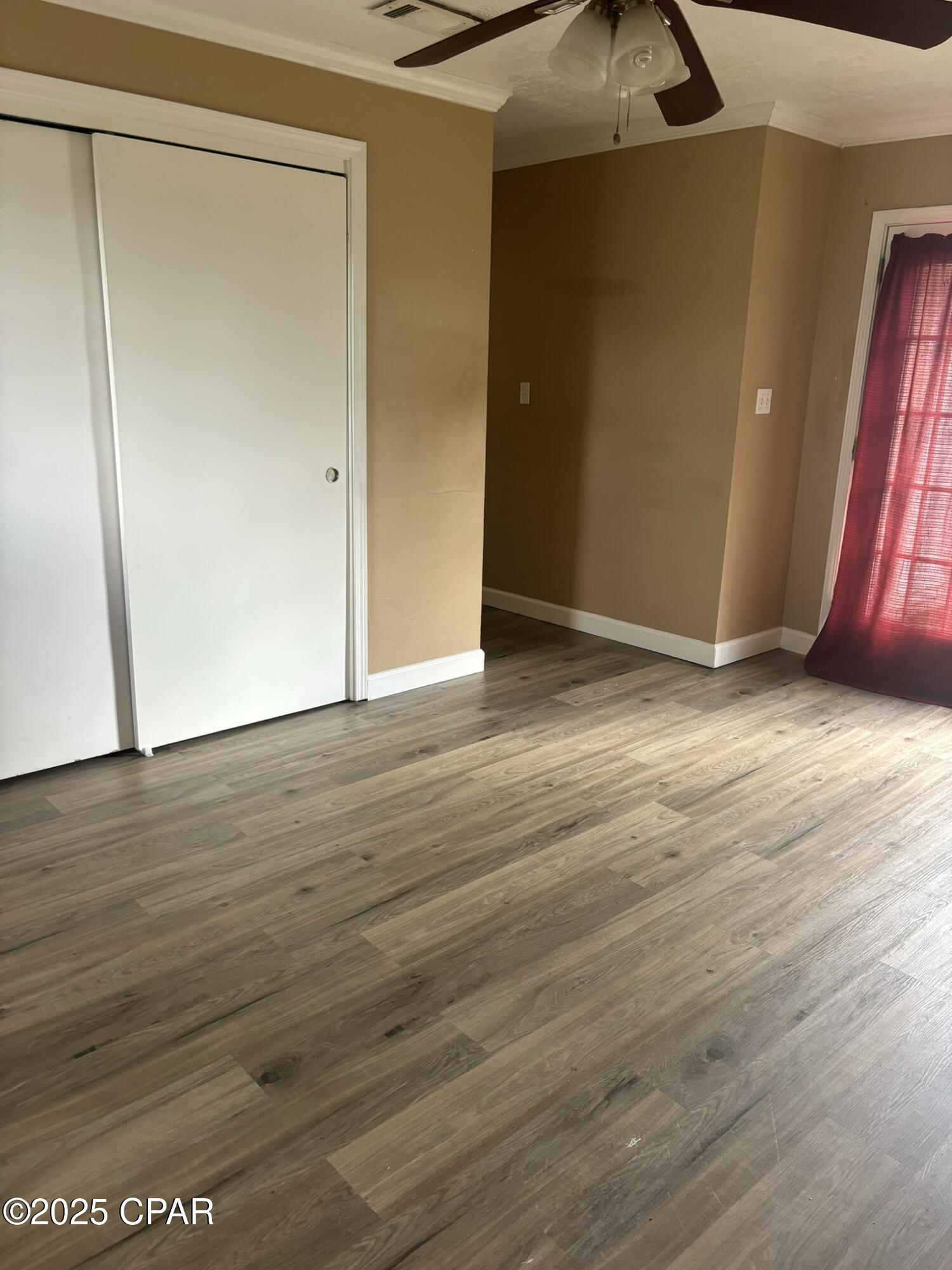 Image 7 For 721 Flight Avenue