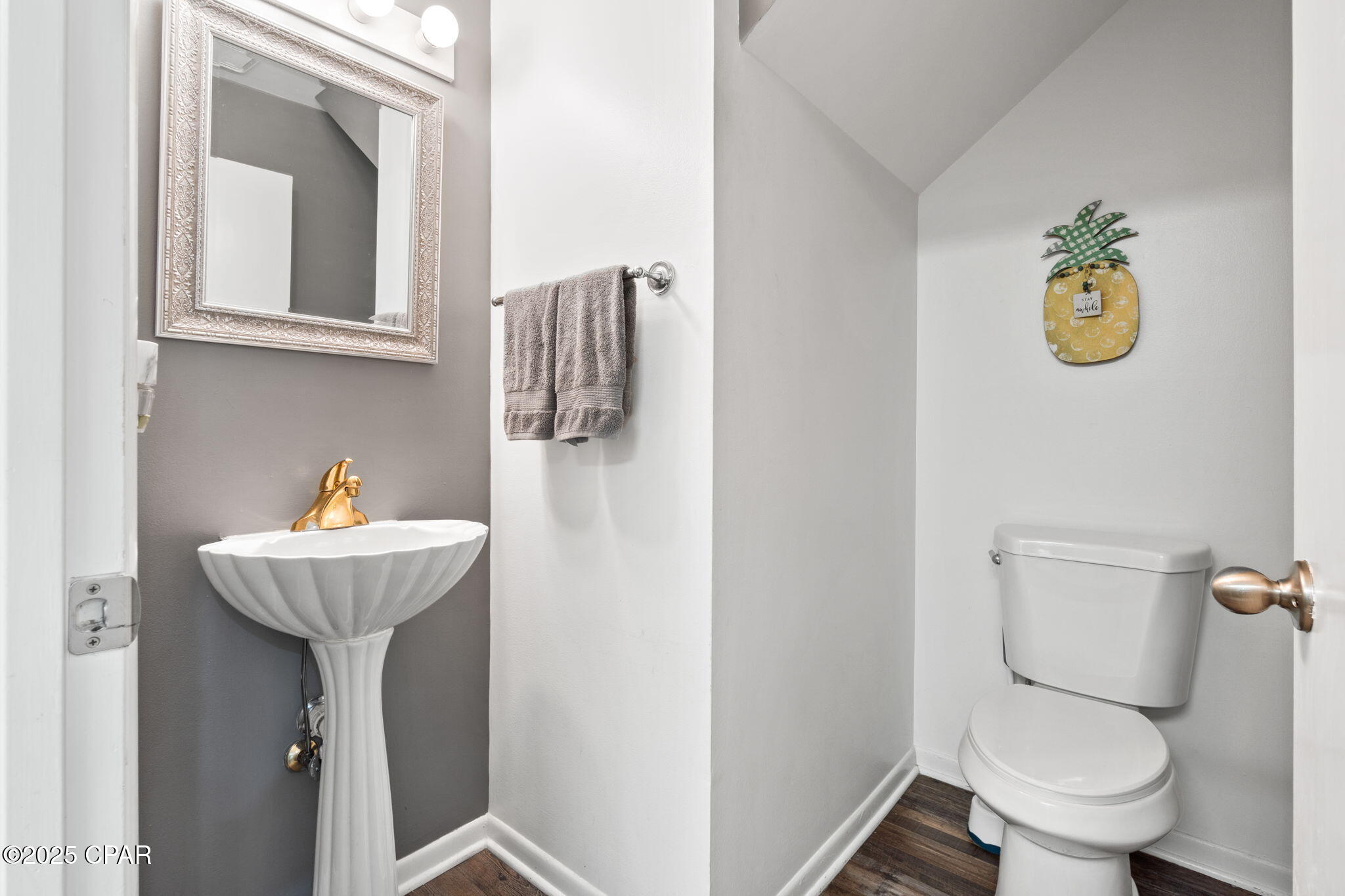 Image 30 For 307 Cove Boulevard