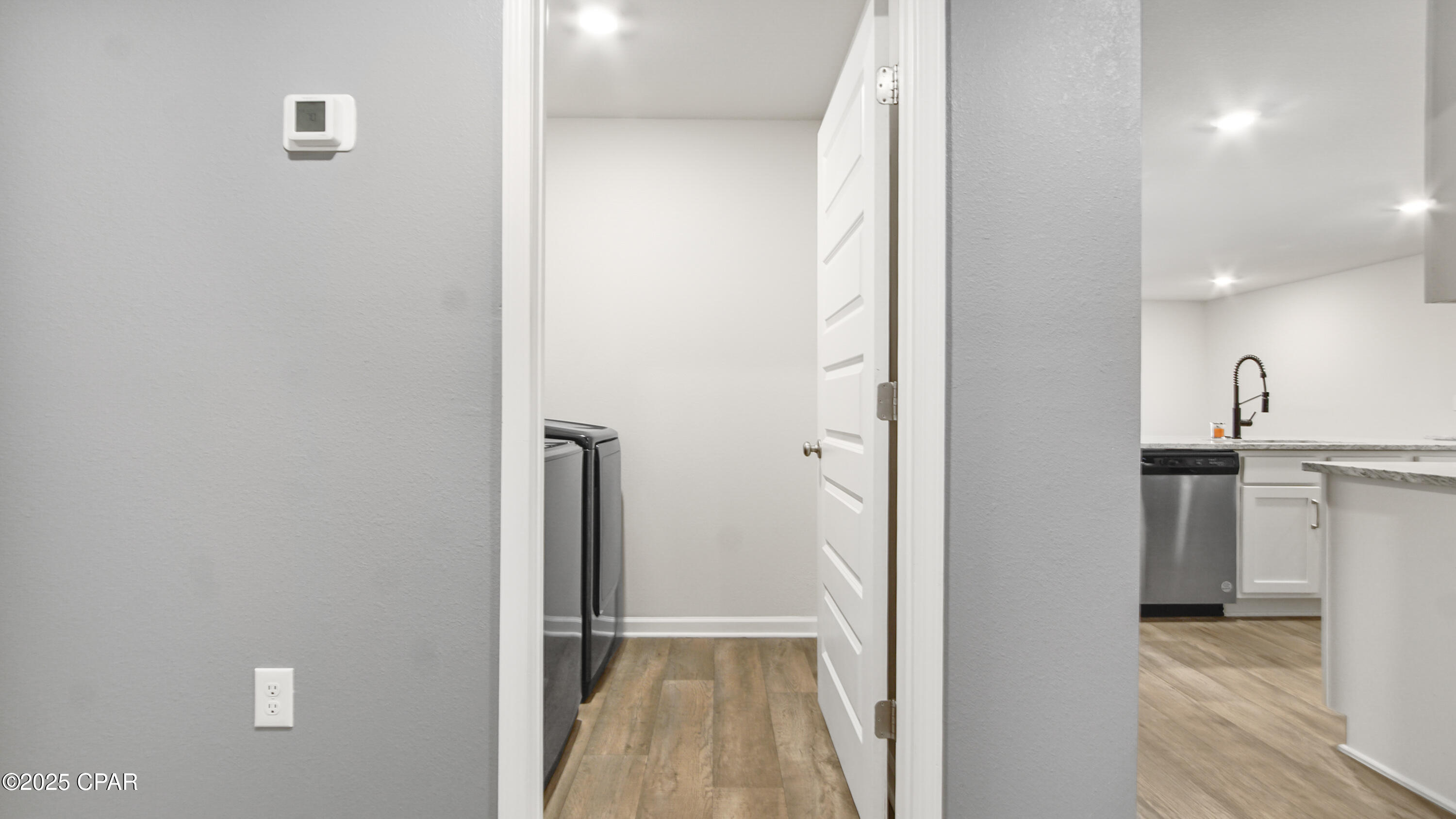 Image 14 For 4028 Silver Spur Road