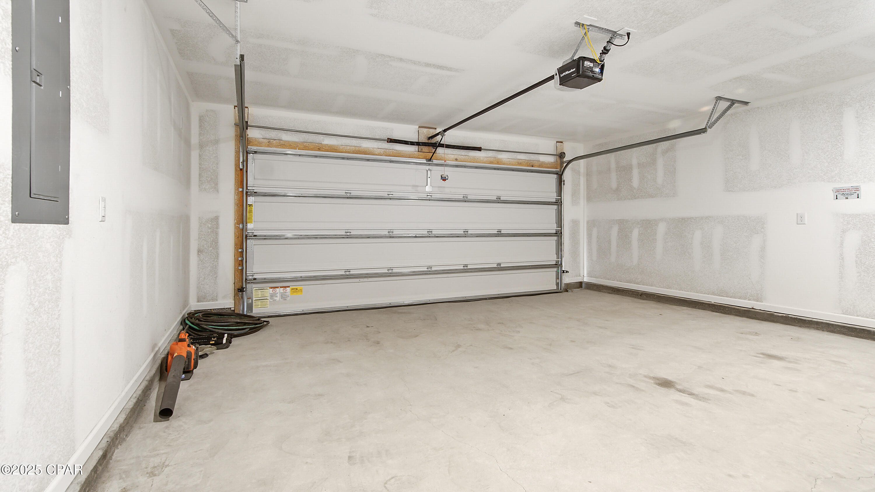 Image 17 For 4028 Silver Spur Road