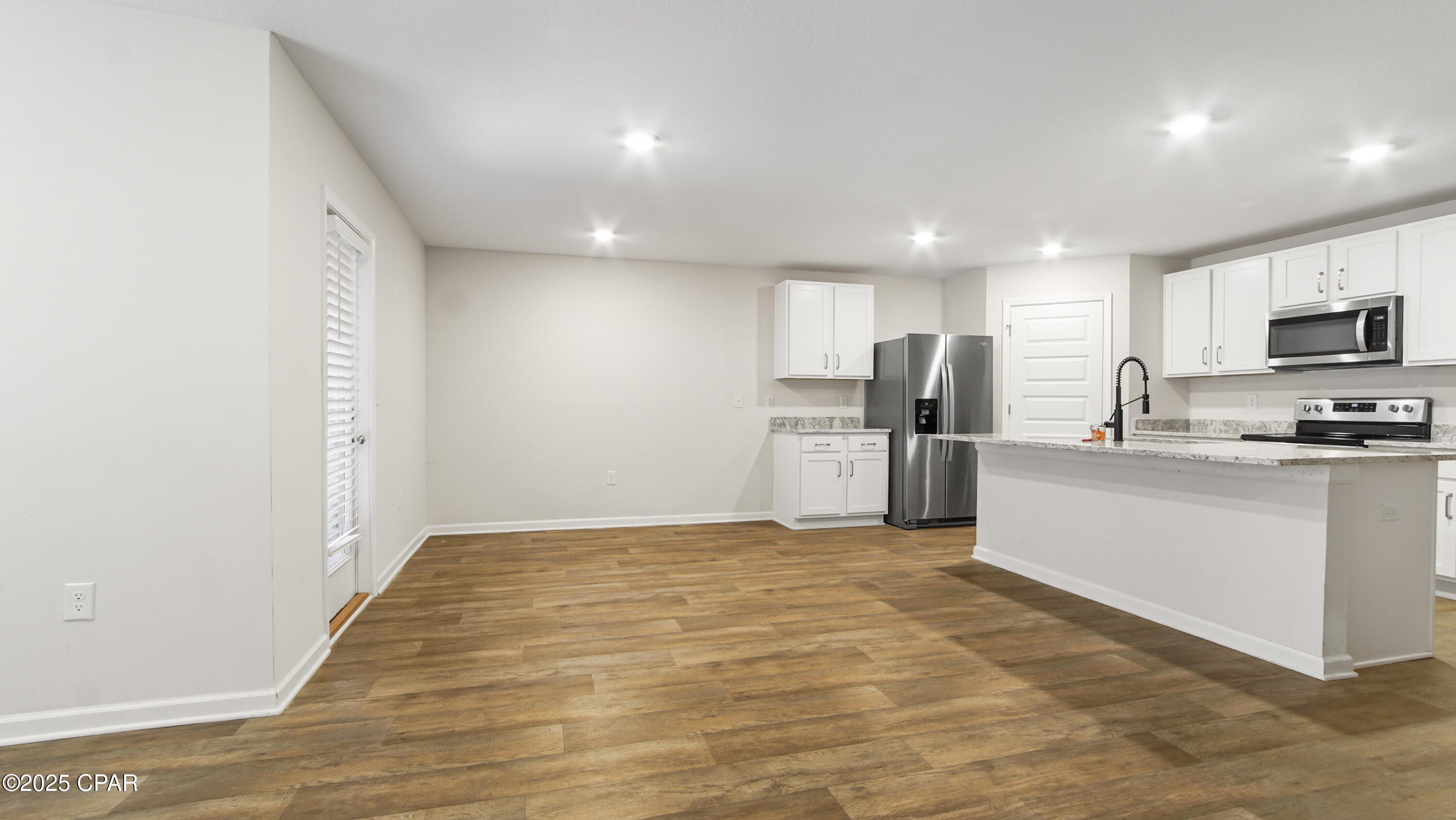 Image 26 For 4028 Silver Spur Road