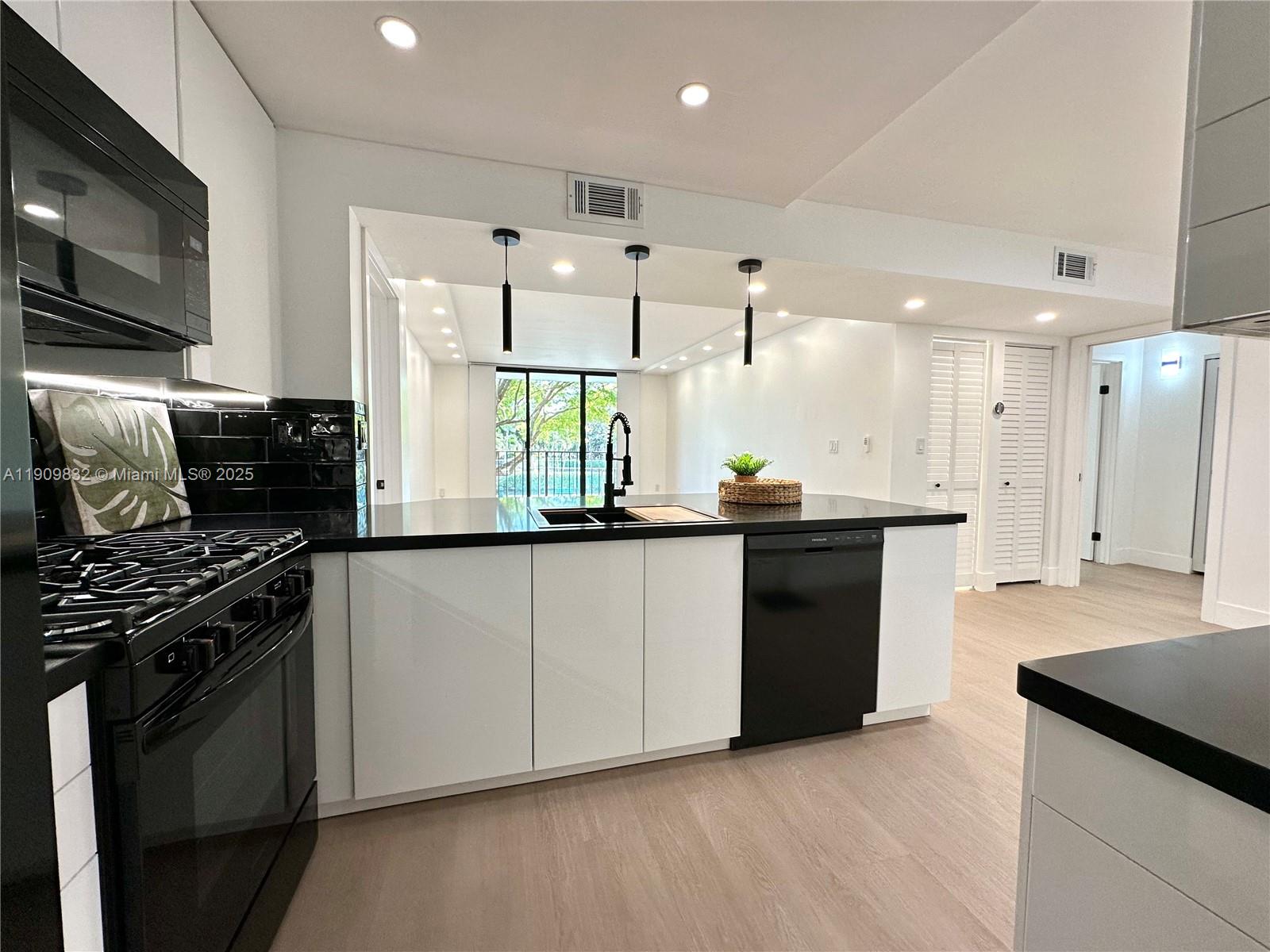 Briarwinds Condo Ph II