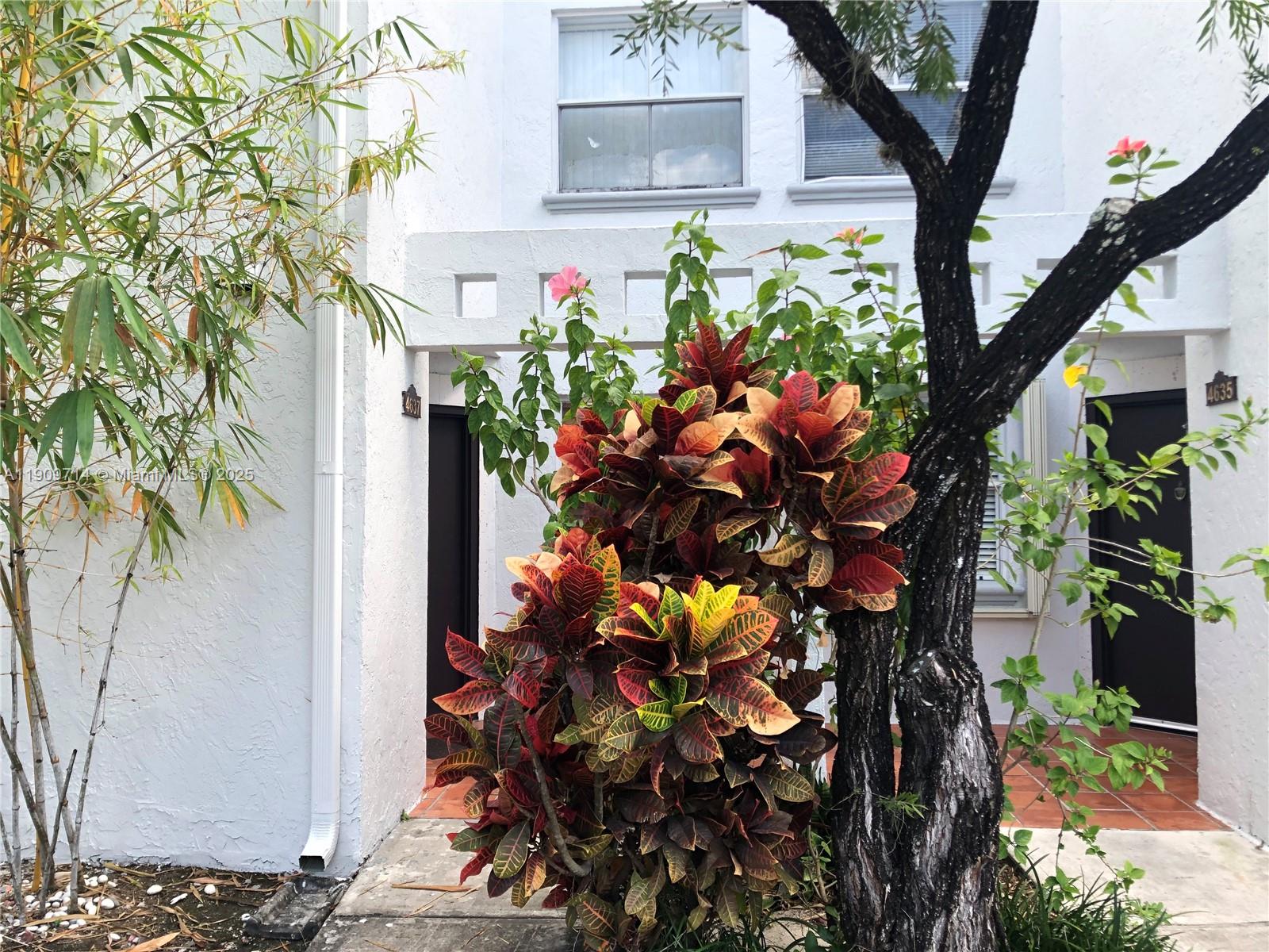 The Greens At Doral Condo