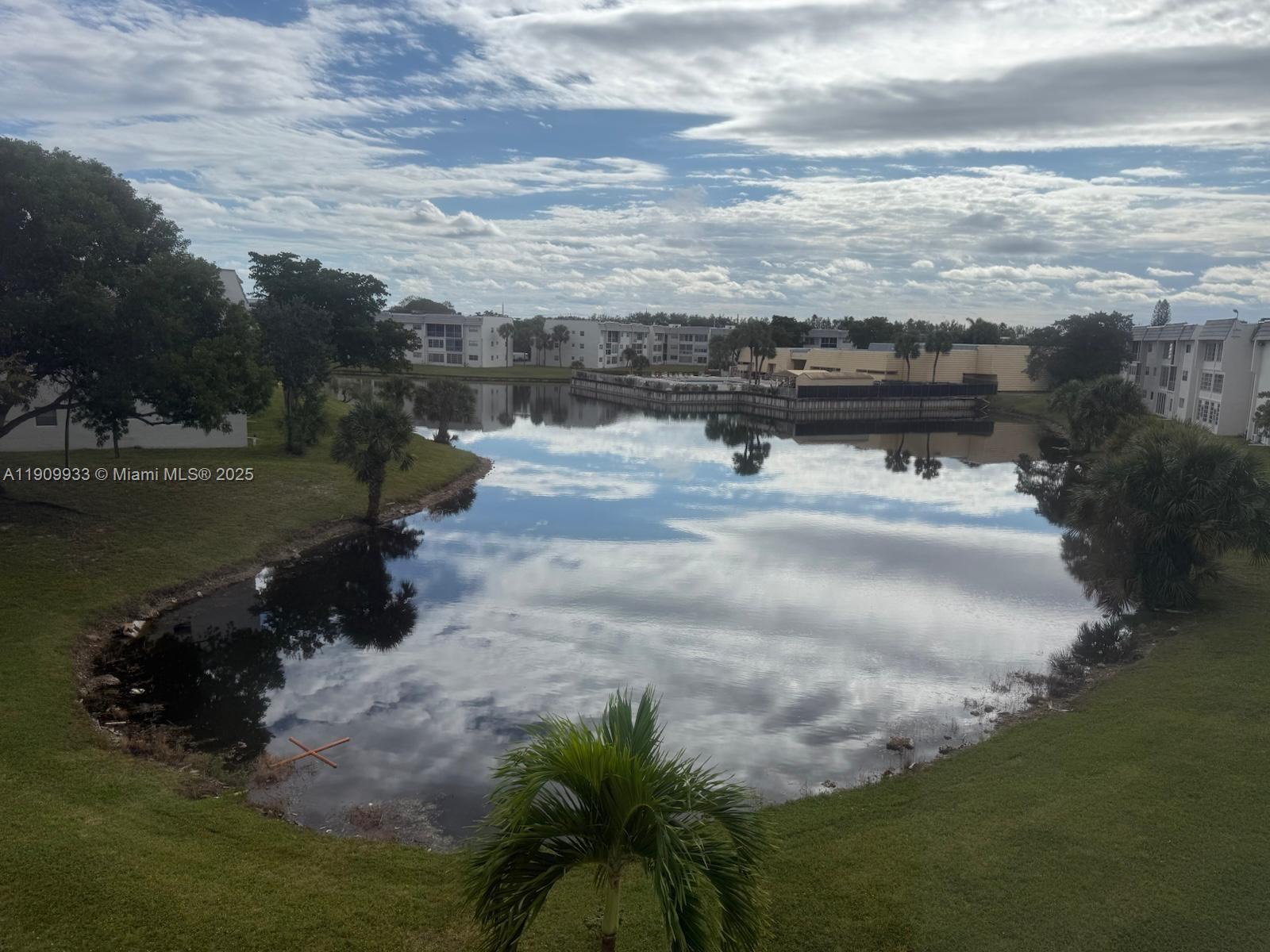 Sunrise Lakes 57 Condo