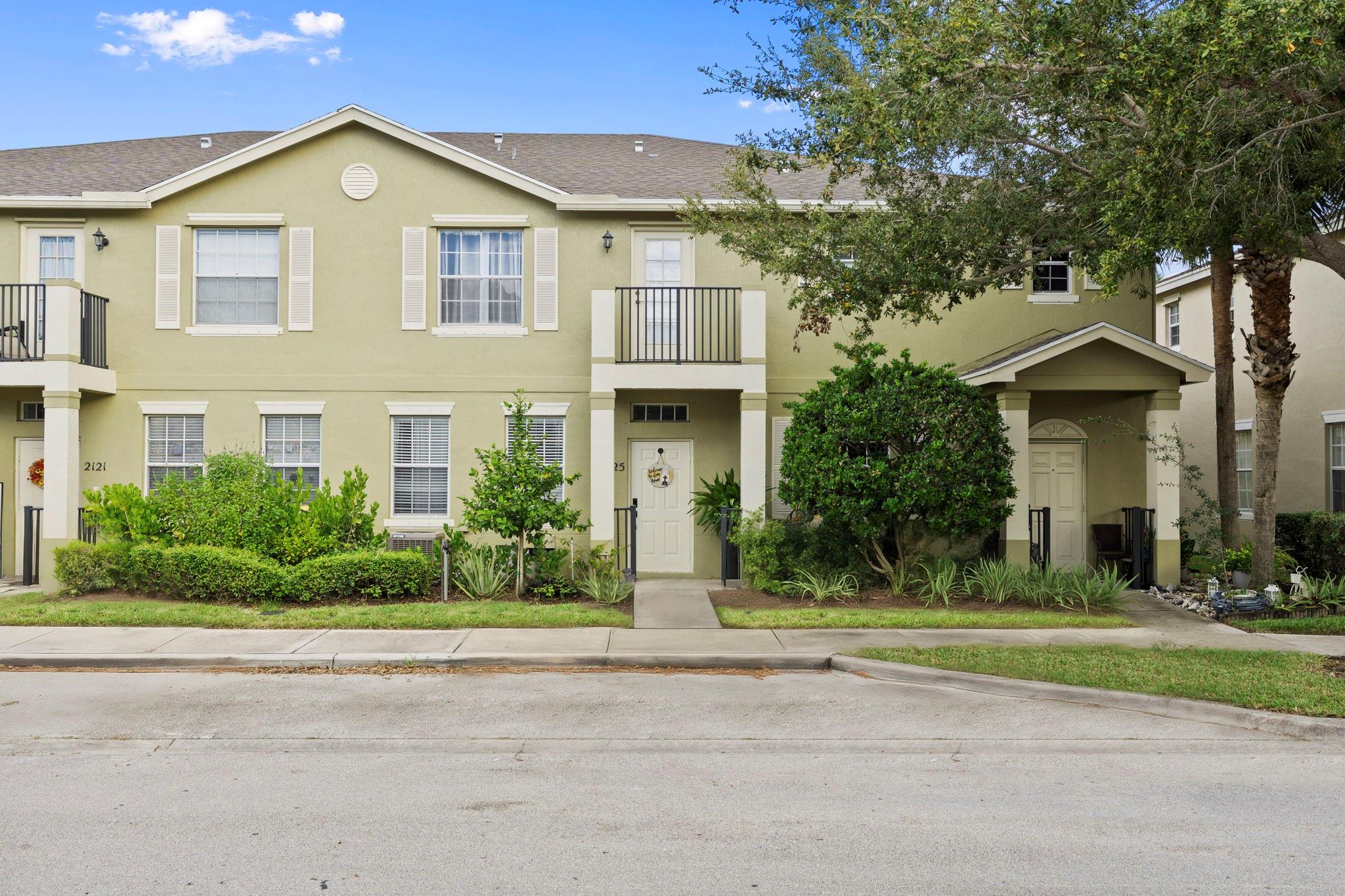 Homes for sale in Port St Lucie, FL | 2125 Se Fern Park Dr, Port St Lucie, FL 34952 | MLS# F10535579