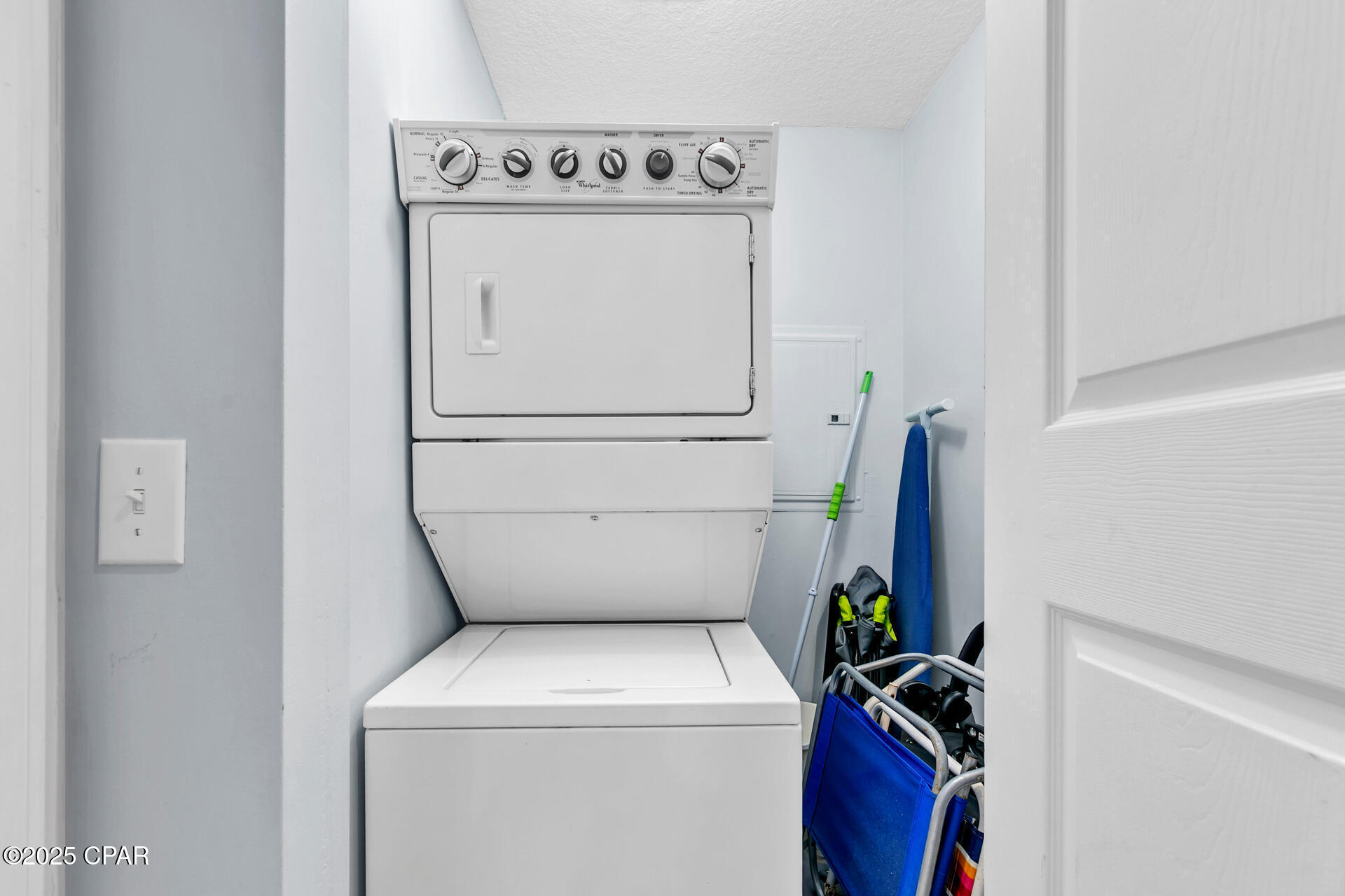 Image 15 For 17545 Front Beach Road 1905