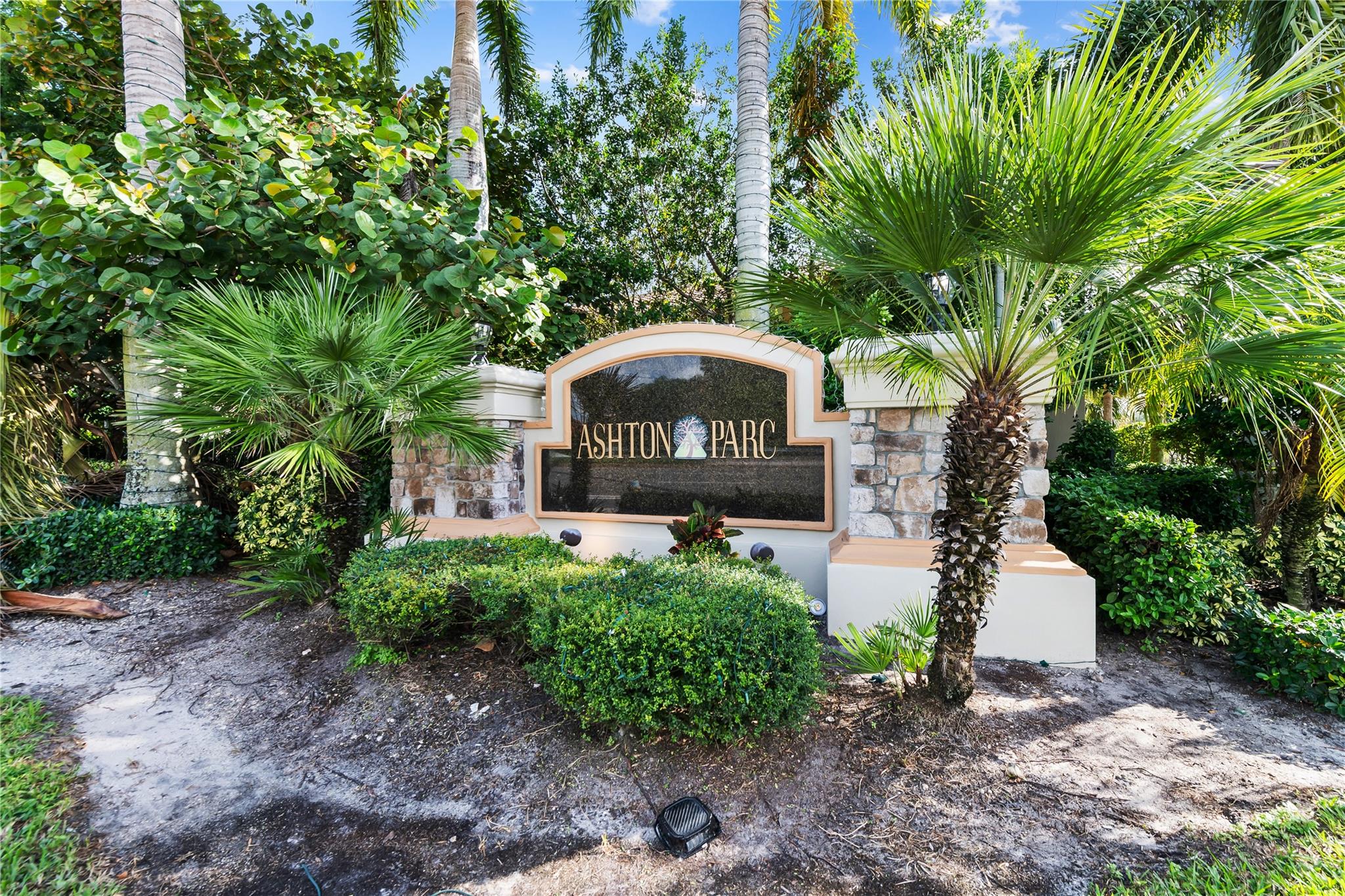 Homes for sale in Coconut Creek, FL | 4033 Devenshire Ct #4033, Coconut Creek, FL 33073 | MLS# F10535663