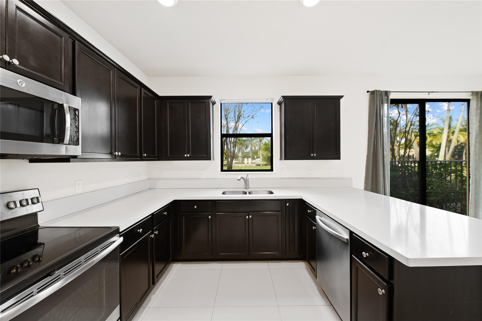 Homes for sale in Coconut Creek, FL | 4033 Devenshire Ct #4033, Coconut Creek, FL 33073 | MLS# F10535663