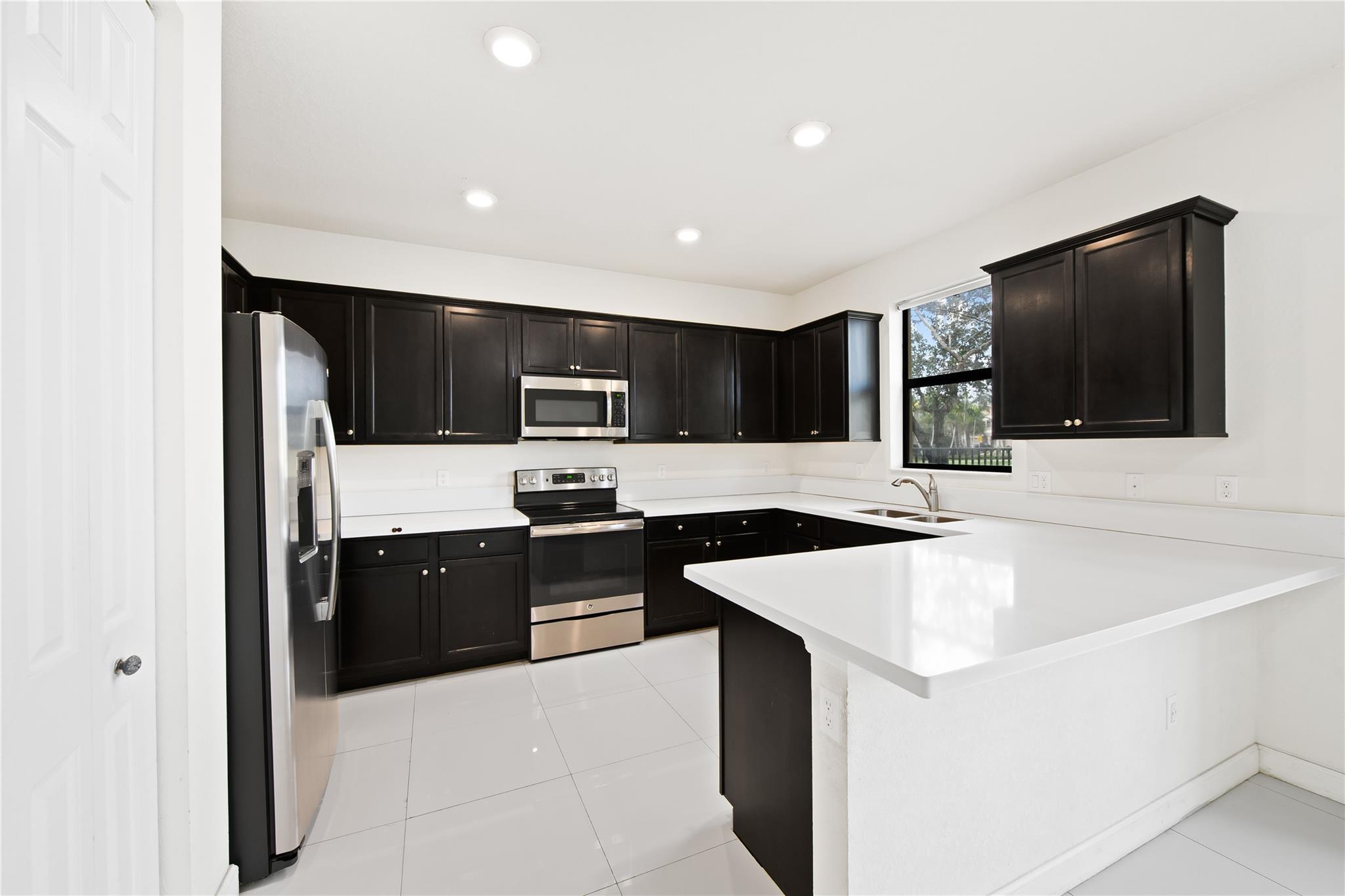 Homes for sale in Coconut Creek, FL | 4033 Devenshire Ct #4033, Coconut Creek, FL 33073 | MLS# F10535663