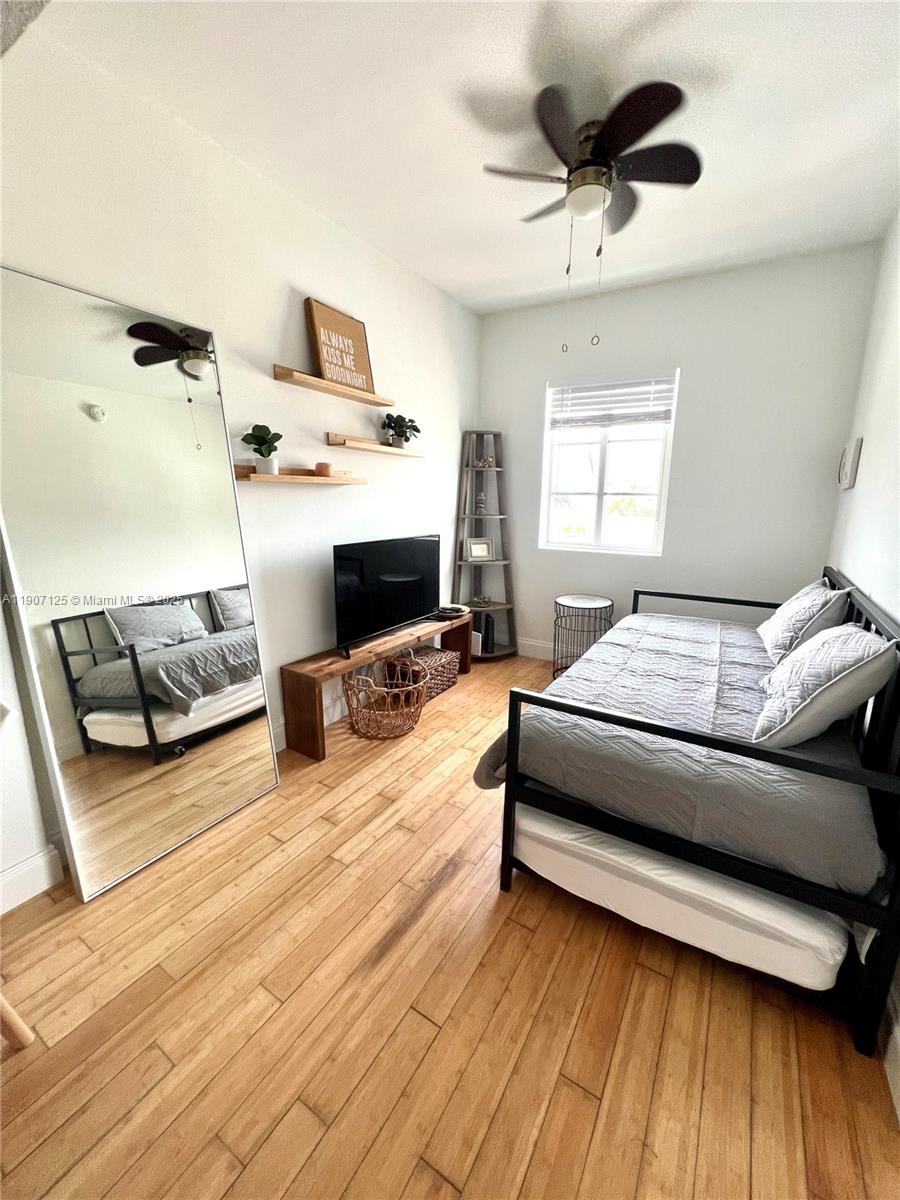 The Lofts At Collins Cond