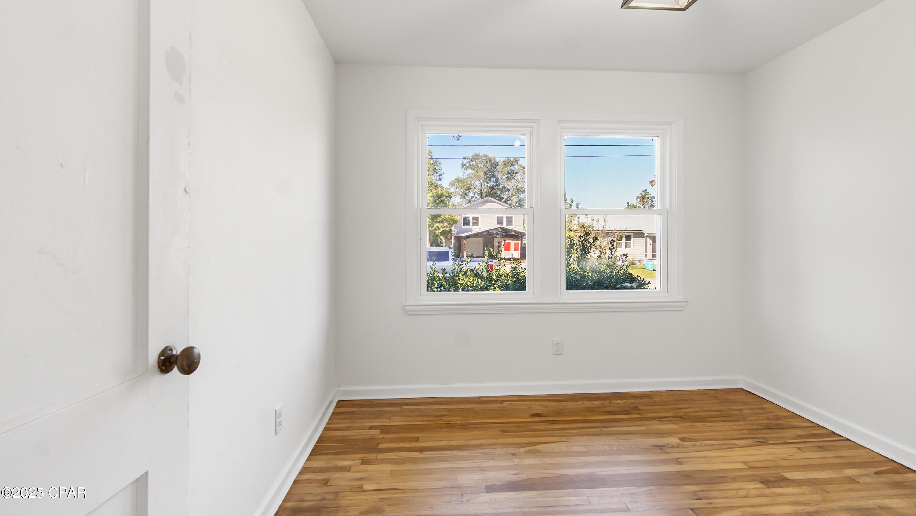 Image 17 For 208 Macarthur Avenue