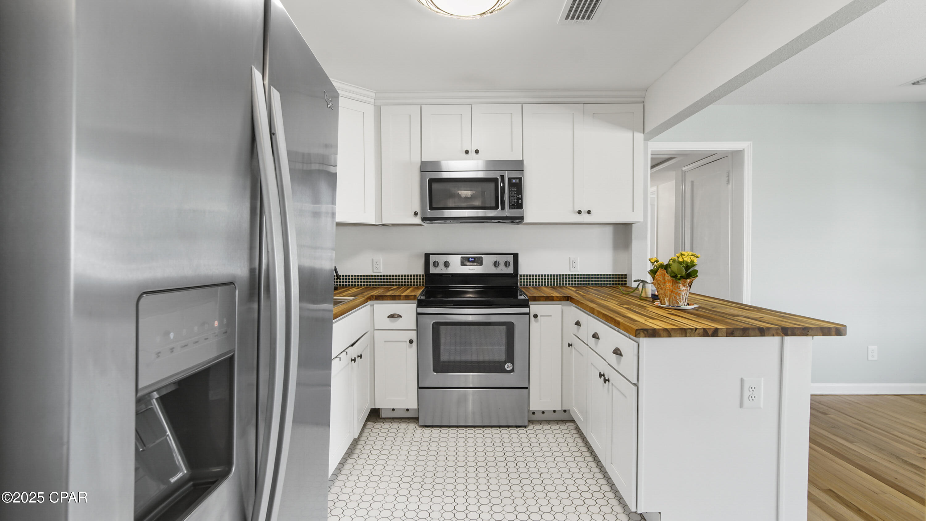 Image 3 For 208 Macarthur Avenue