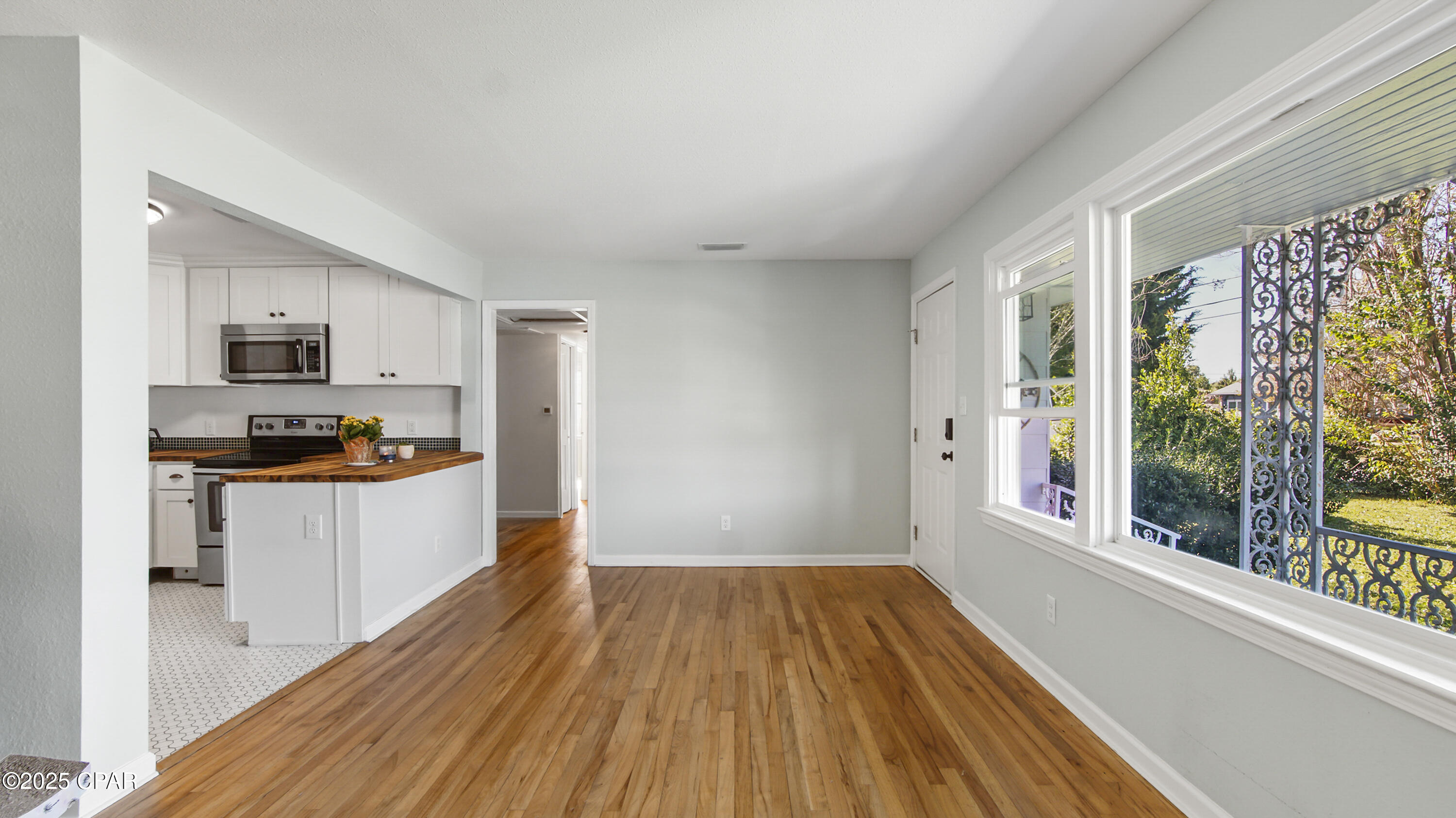 Image 9 For 208 Macarthur Avenue