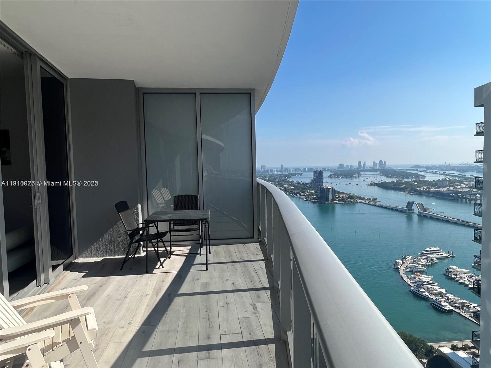 Aria On The Bay Condo