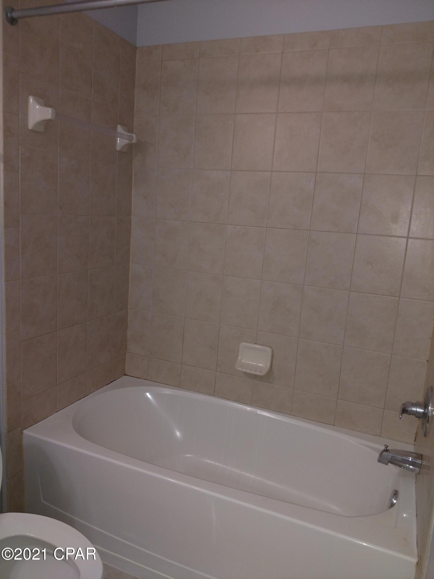 Image 9 For 1605 Cape Cod Drive