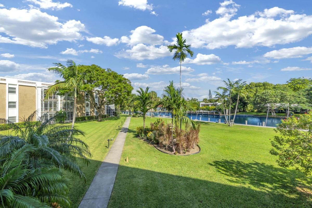 Homes for sale in Oakland Park, FL | 2970 Ne 16Th Ave #211, Oakland Park, FL 33334 | MLS# F10535683