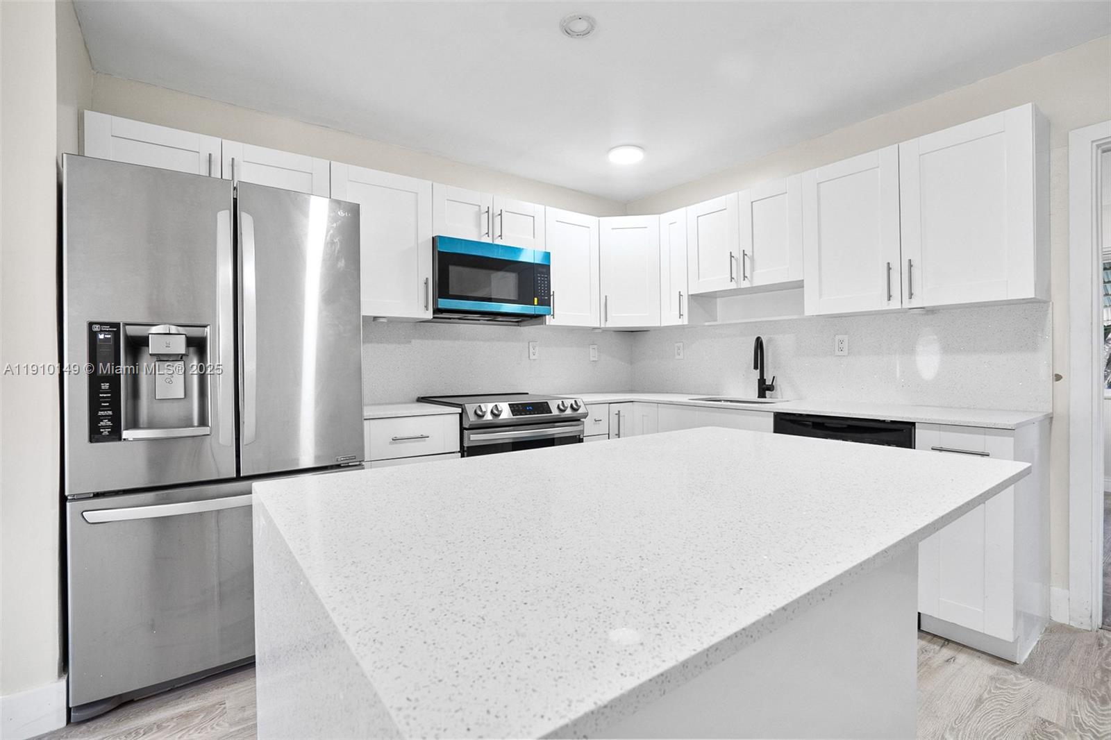 Mainlands Of Tamarac Lake