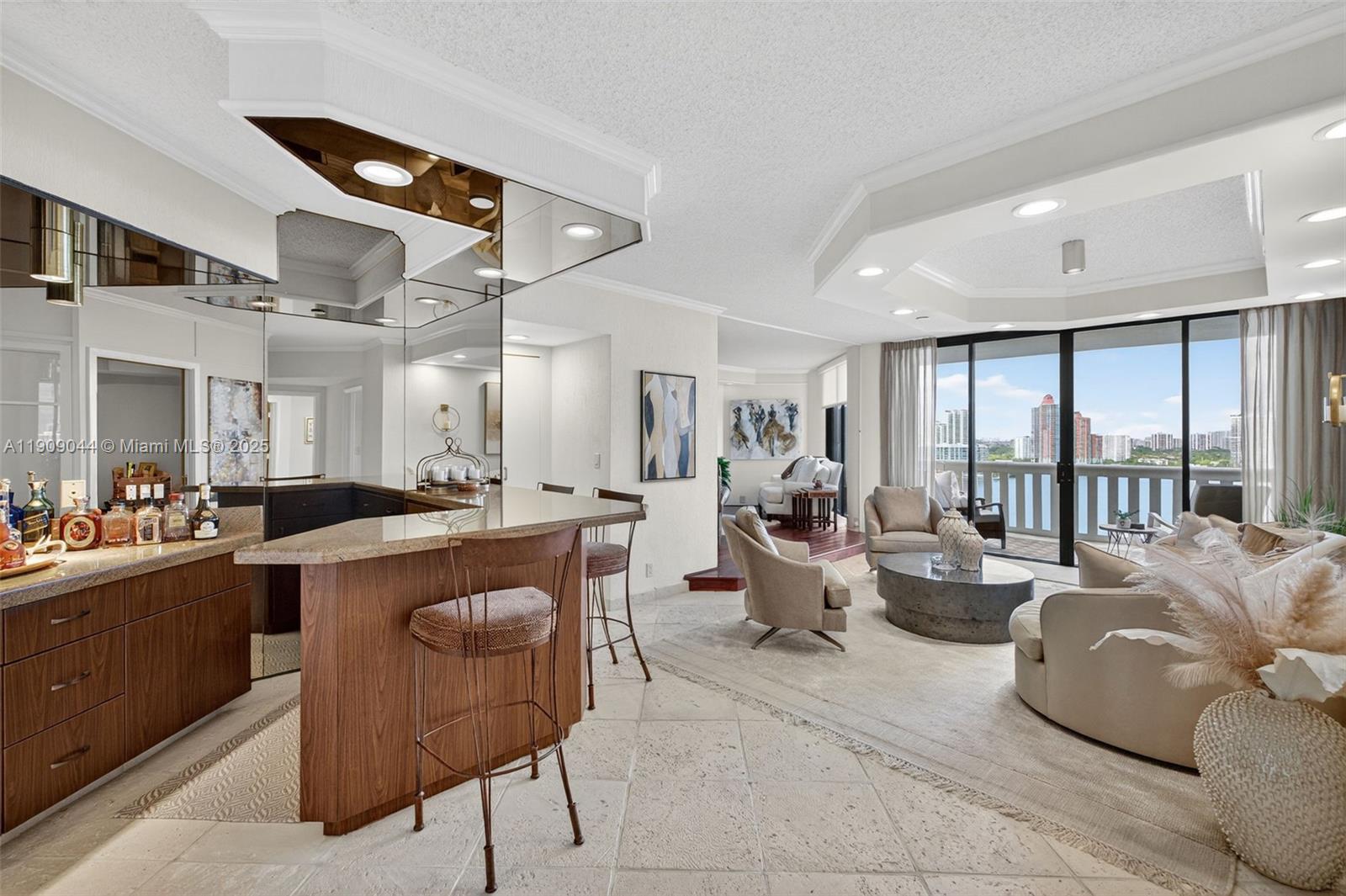 Condo for Sale in Aventura, FL