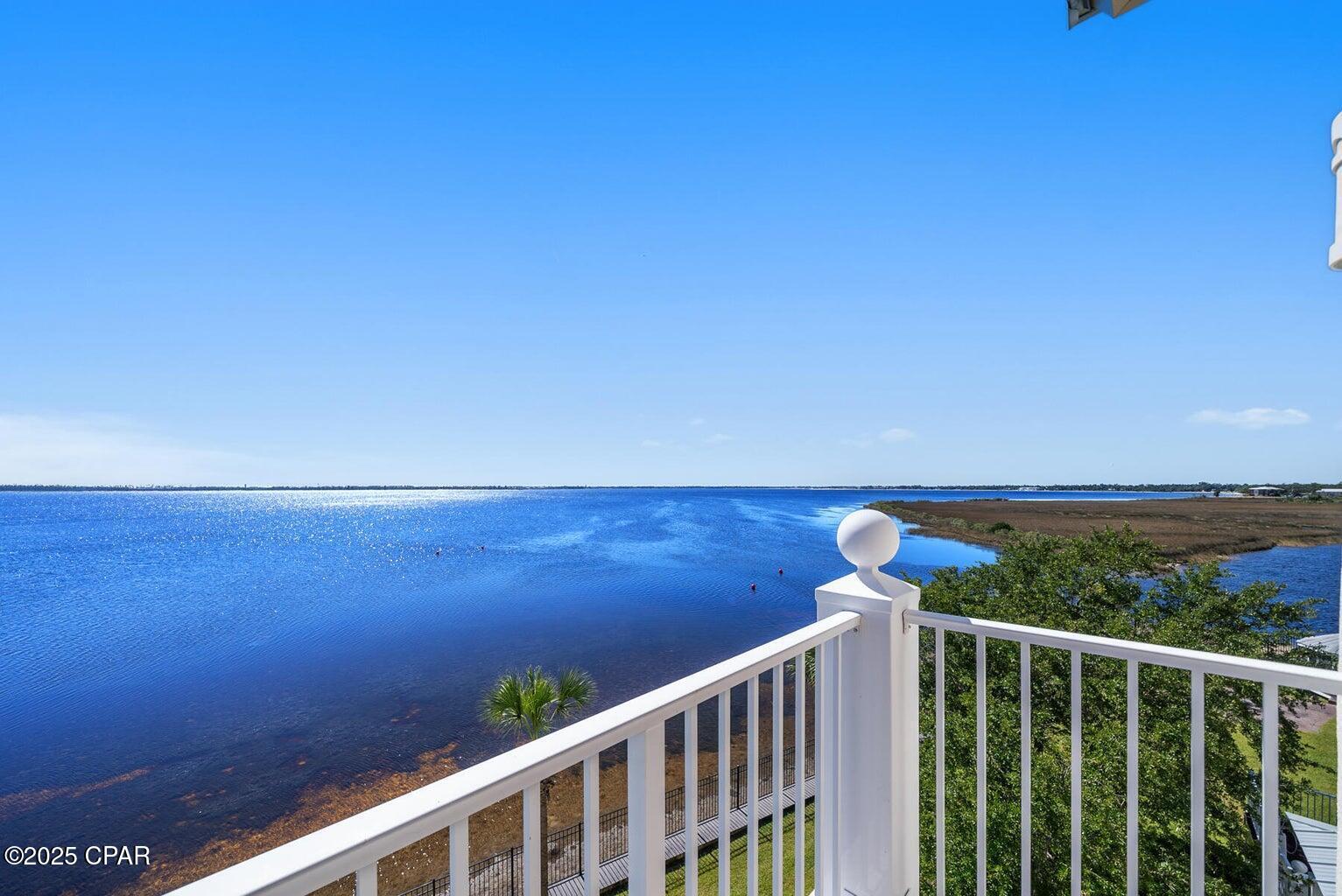 Listing photo id 36 for 6701 Yacht Club Drive