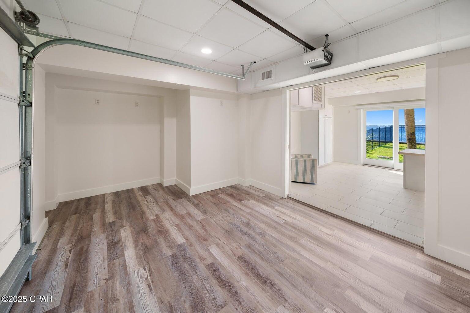 Listing photo id 58 for 6701 Yacht Club Drive