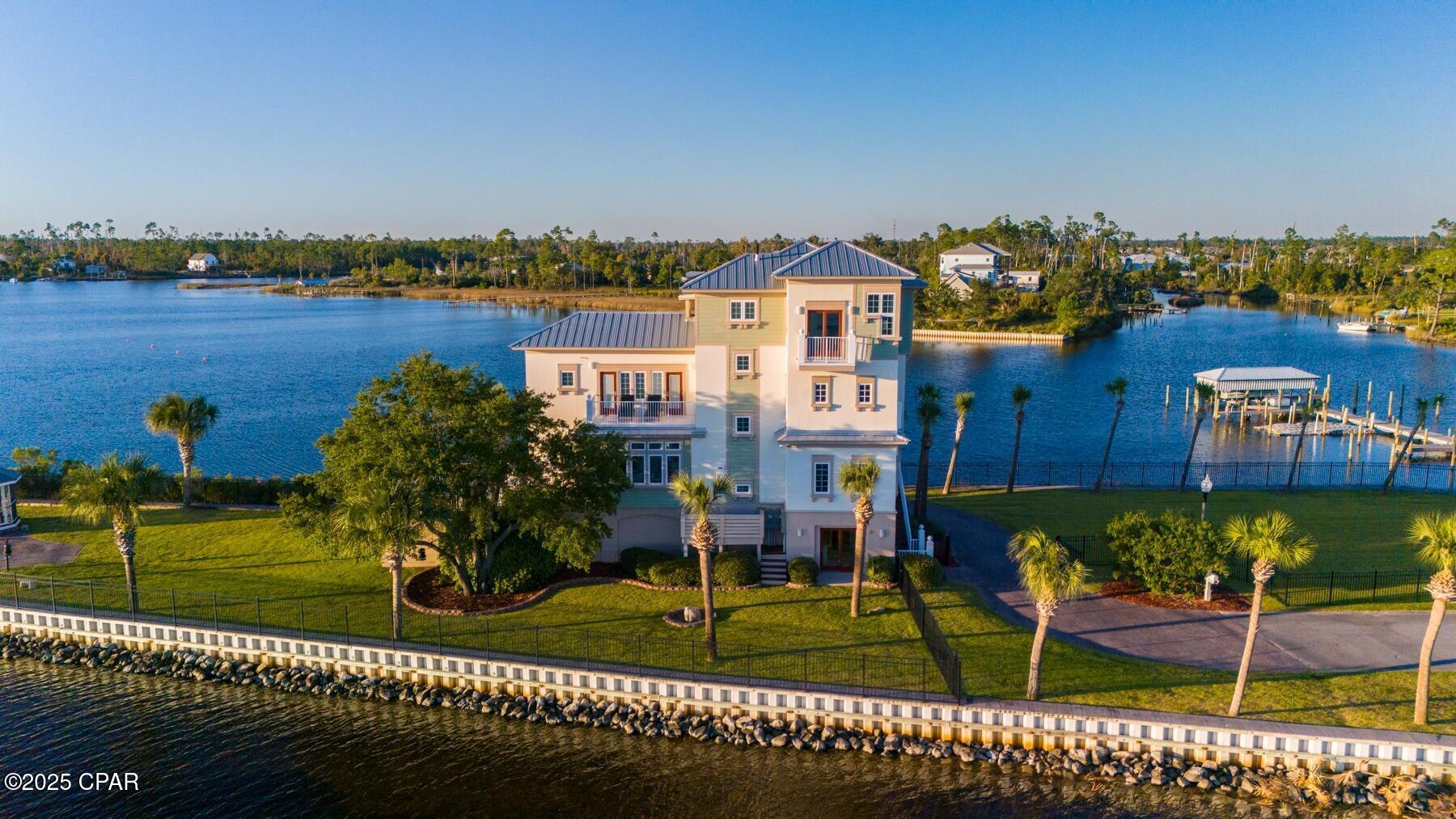 Listing photo id 6 for 6701 Yacht Club Drive