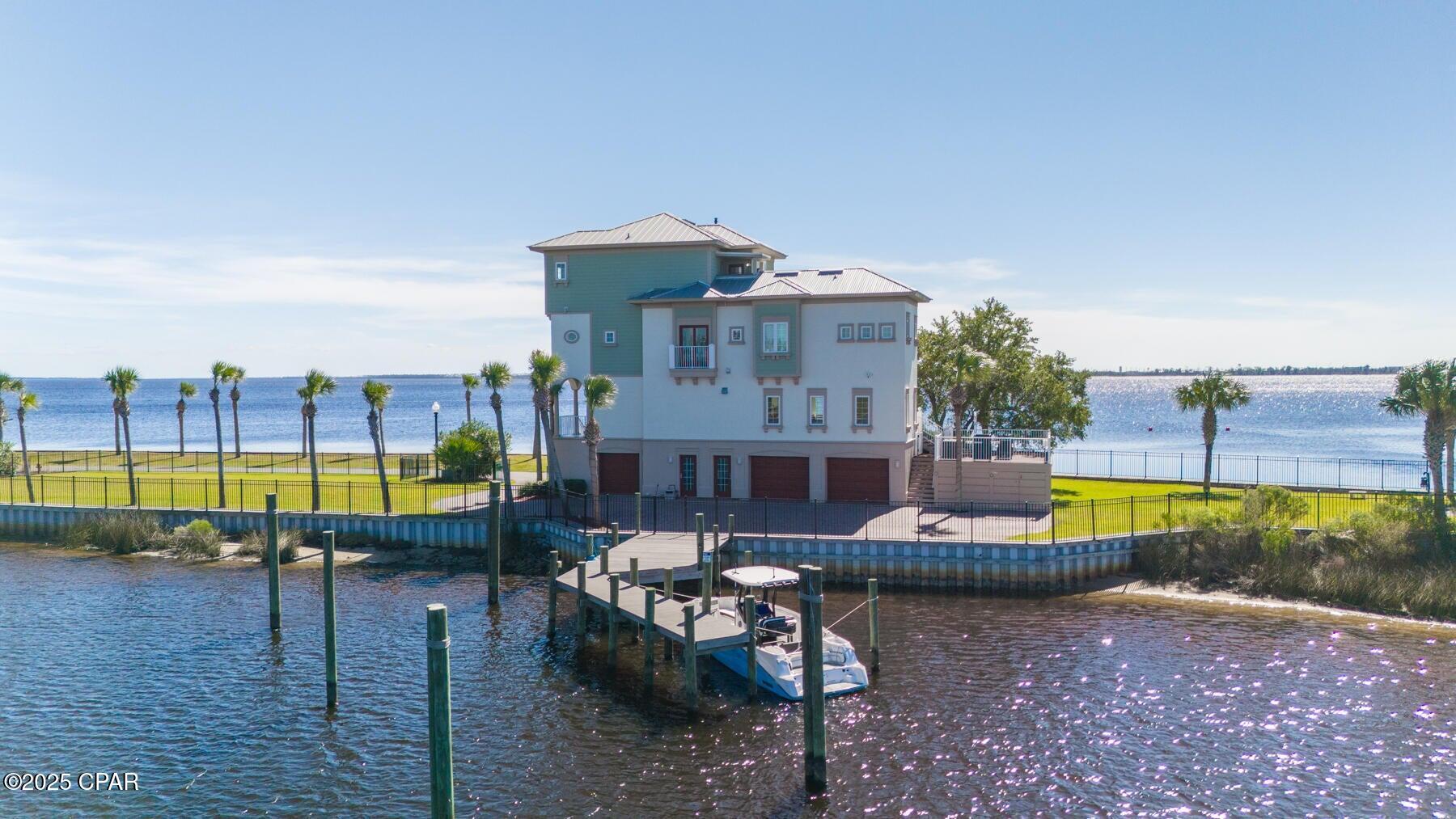 Listing photo id 61 for 6701 Yacht Club Drive