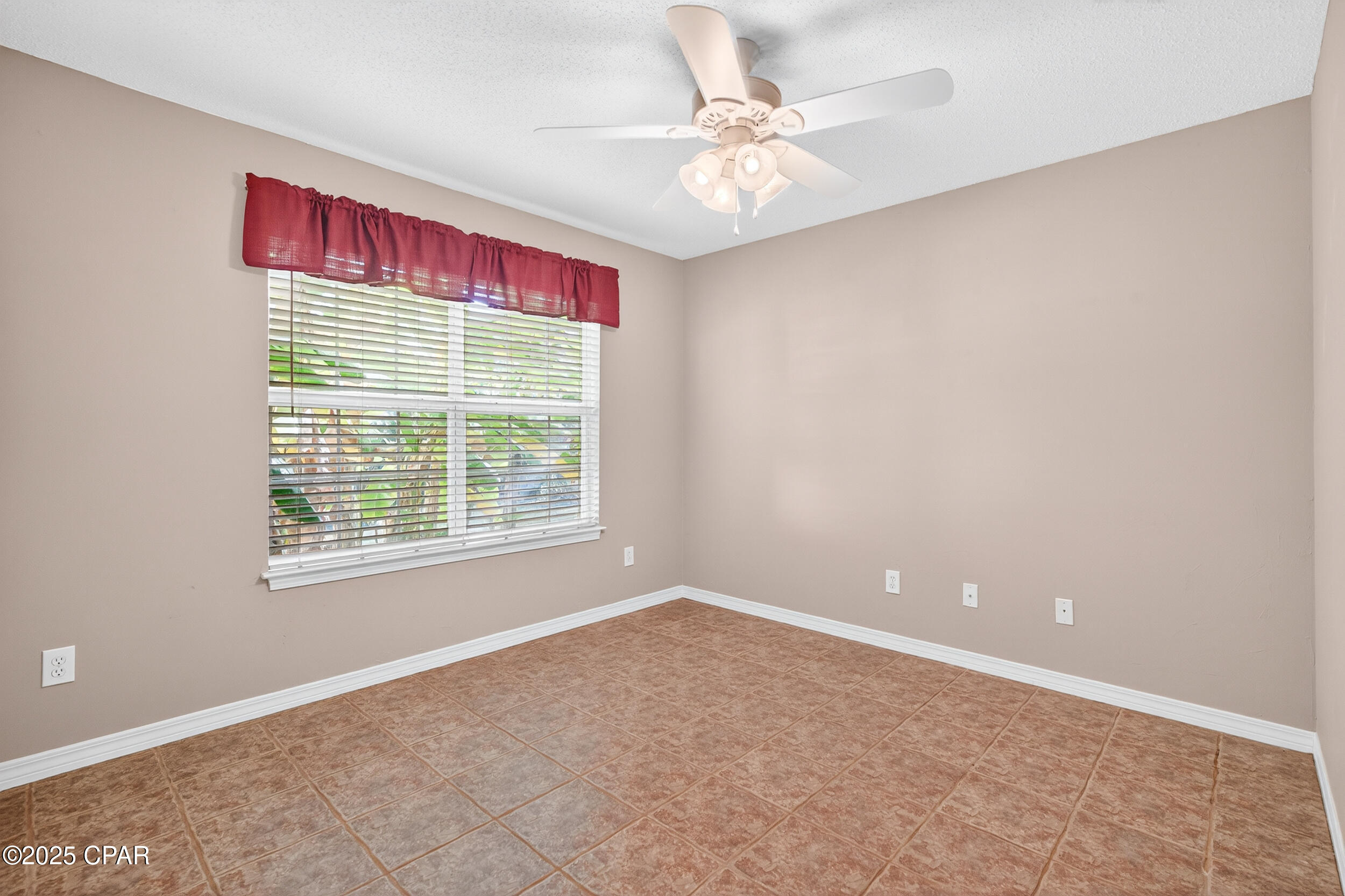 Image 35 For 127 Biltmore Place