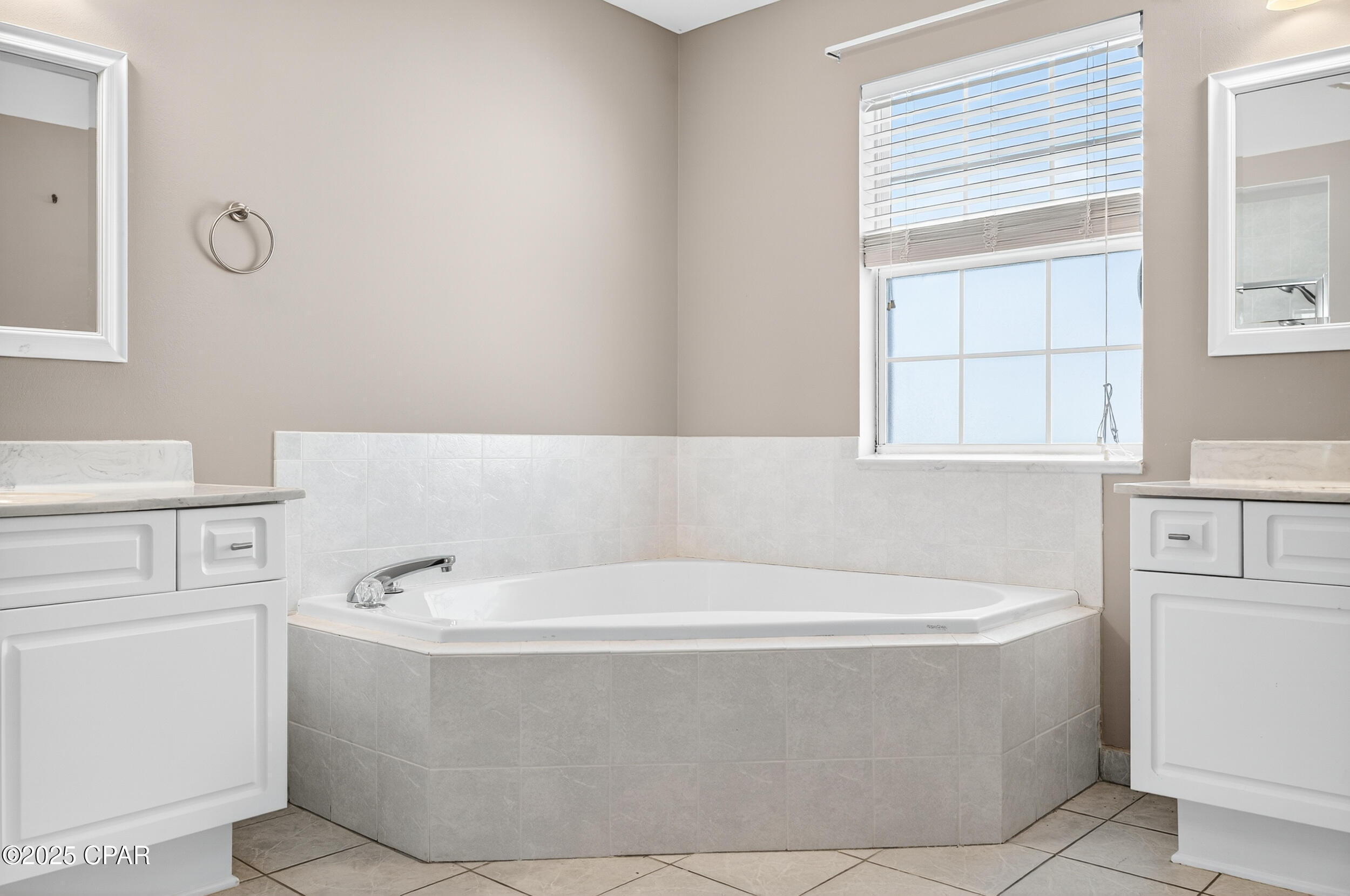 Image 41 For 127 Biltmore Place