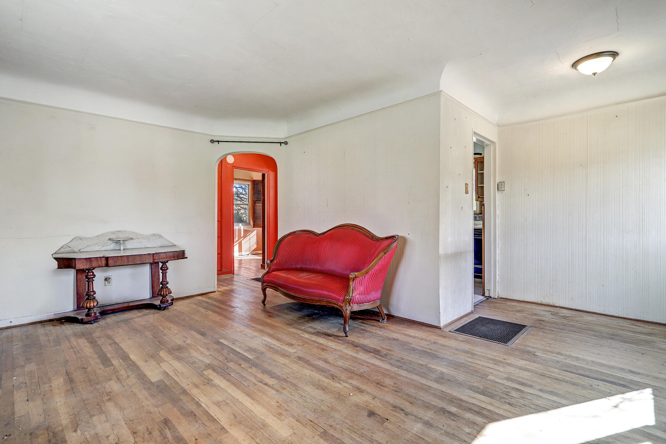 542 Mullen Road NW Living Room