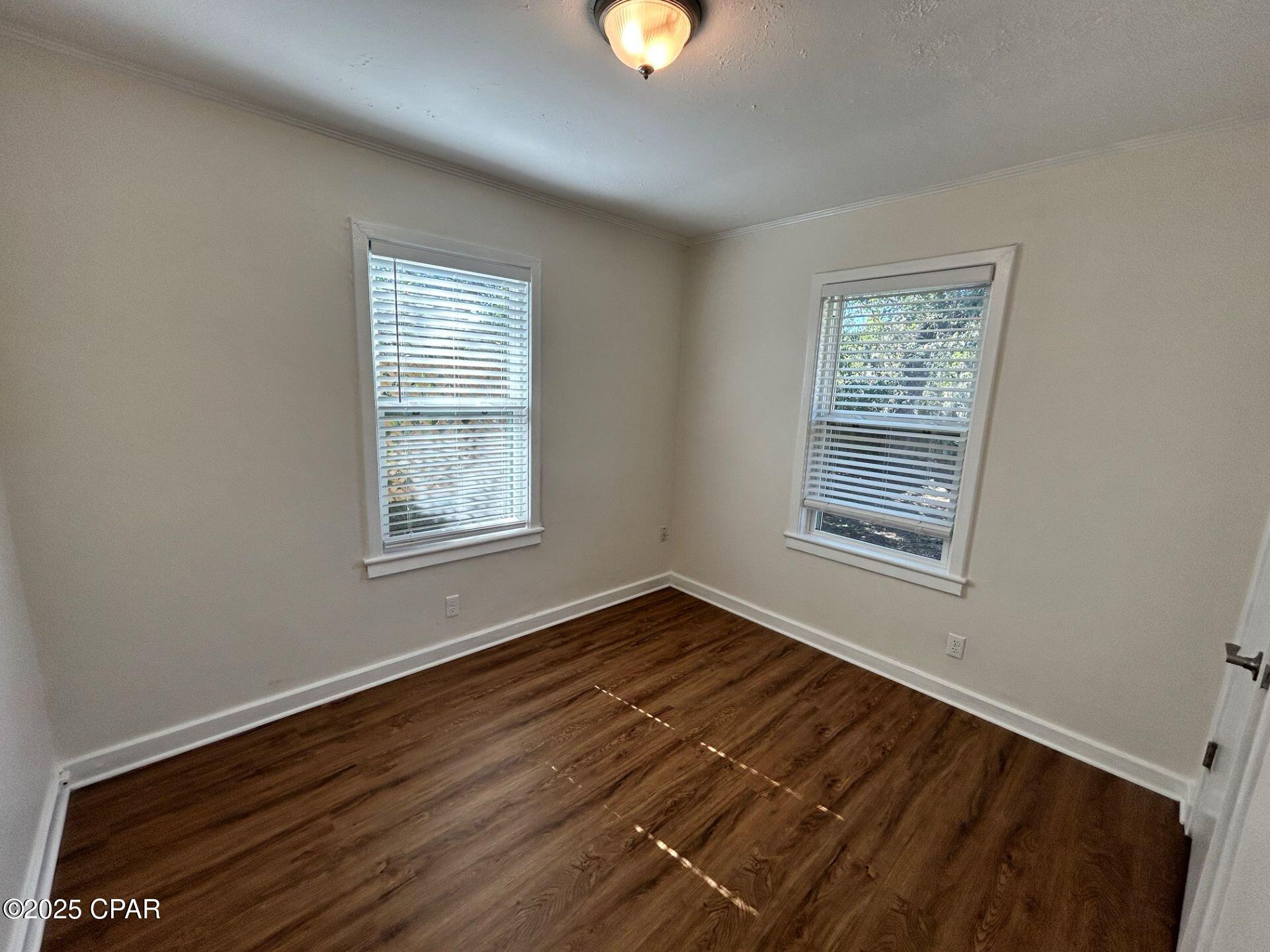 Image 12 For 427 Macarthur Avenue