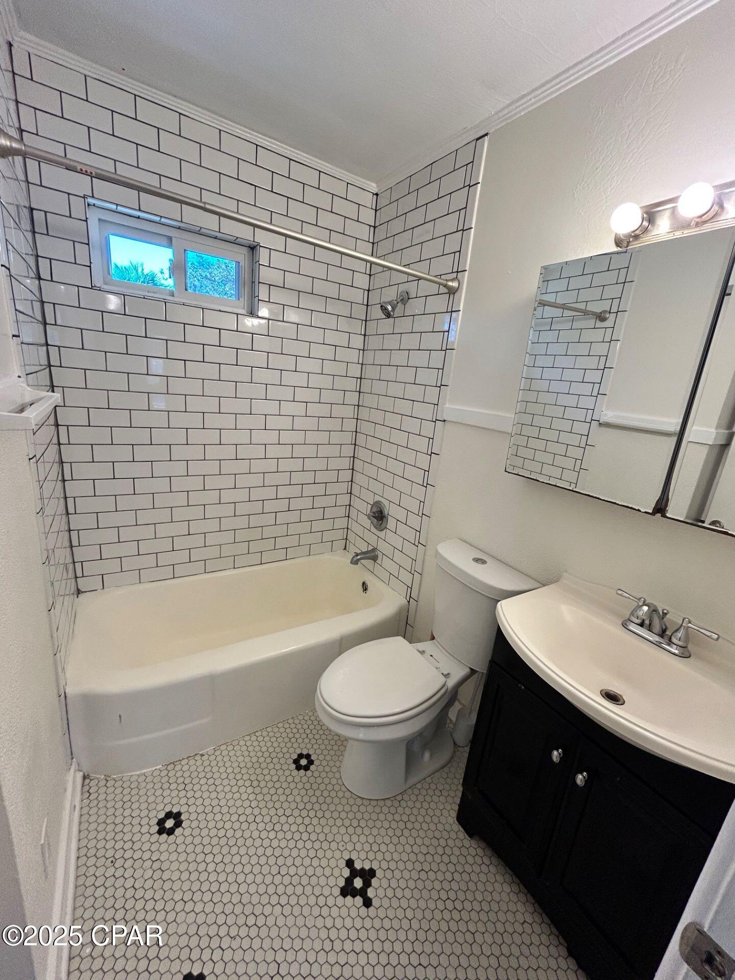 Image 13 For 427 Macarthur Avenue