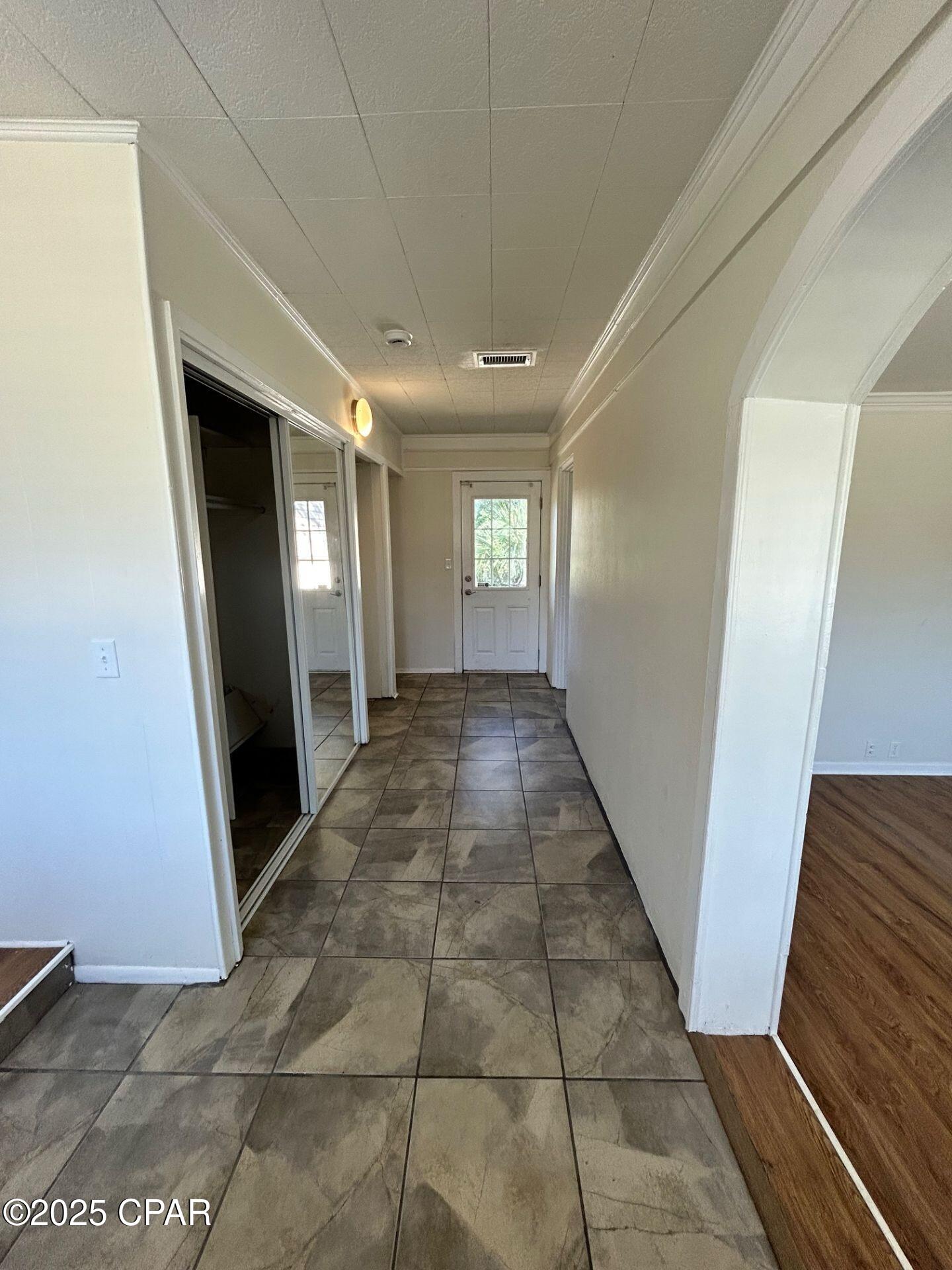 Image 3 For 427 Macarthur Avenue