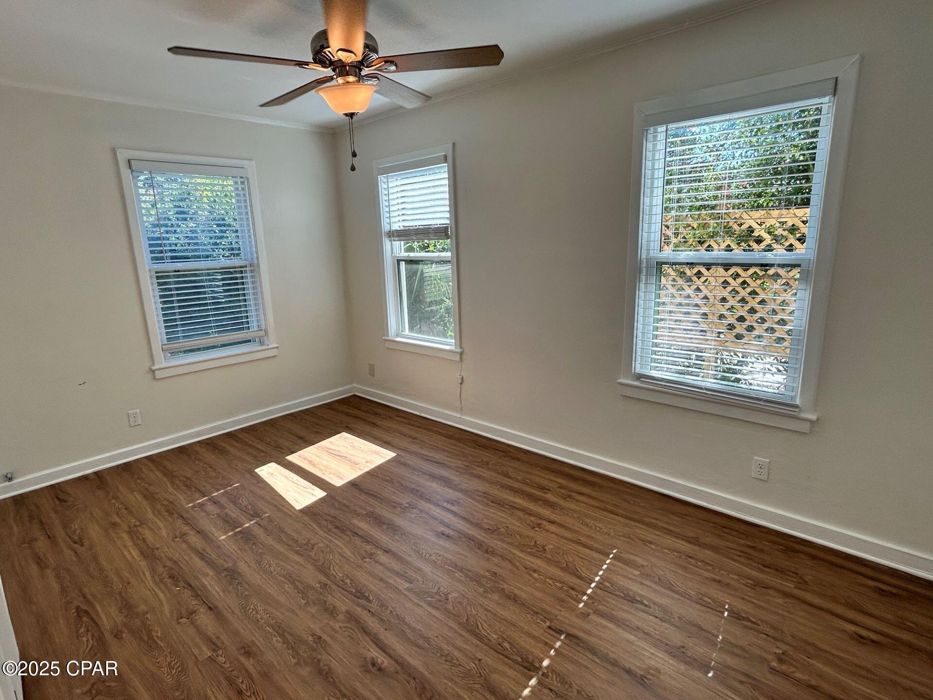 Image 7 For 427 Macarthur Avenue