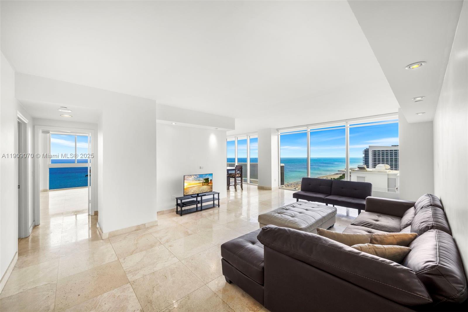 Condo for Rent in Miami Beach, FL