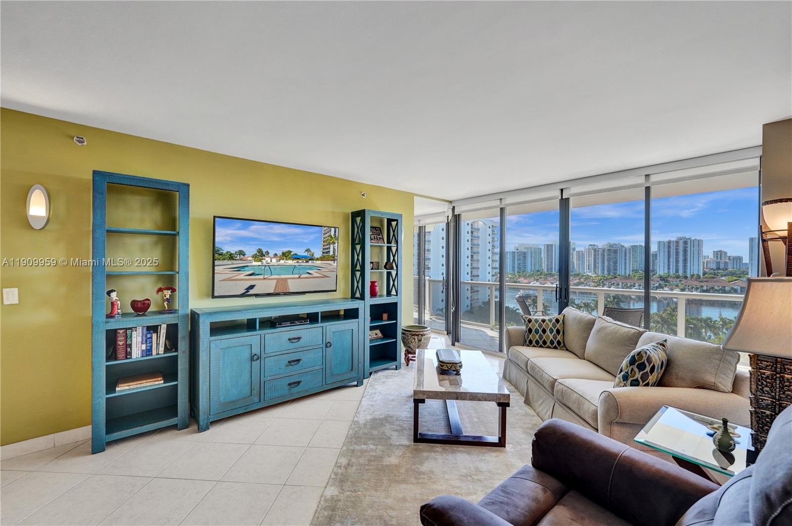 3600 Yacht Club Dr 904