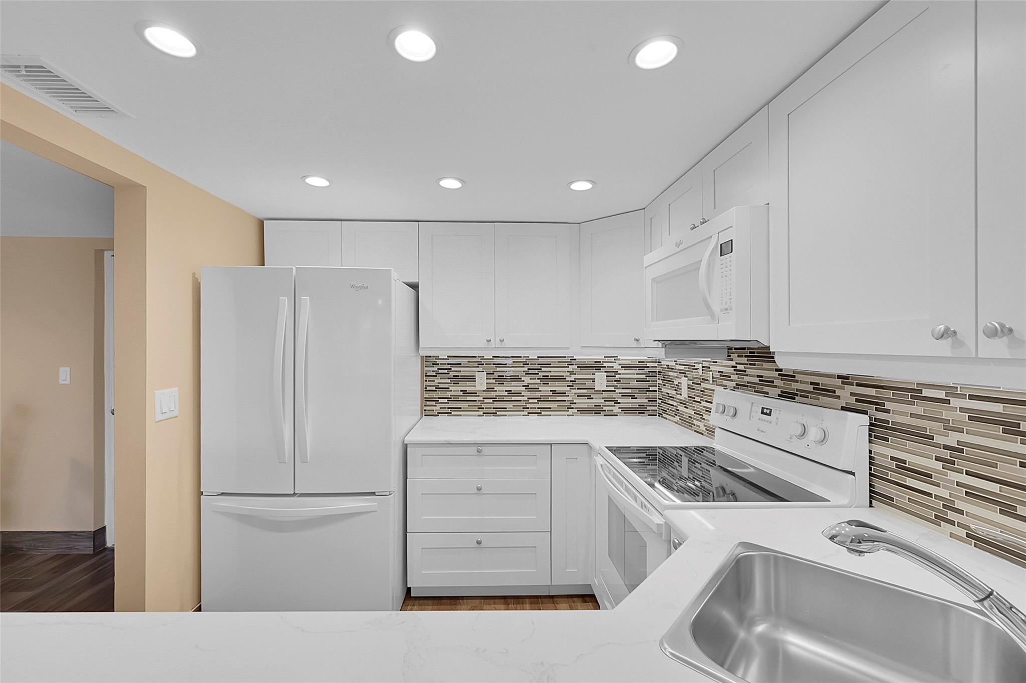 Homes for sale in Wilton Manors, FL | 3002 Ne 5Th Ter #102-B, Wilton Manors, FL 33334 | MLS# F10535561