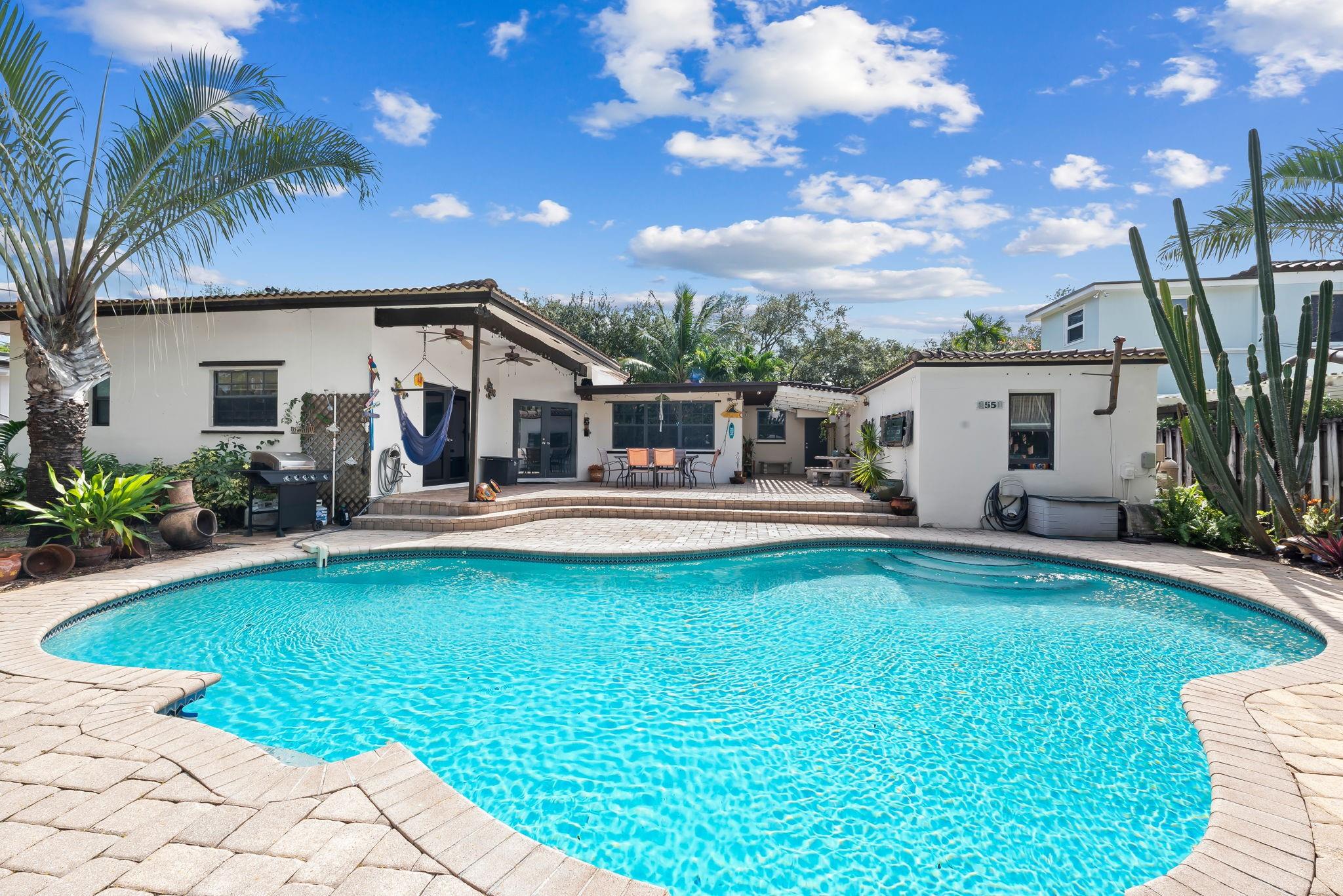 Homes for sale in Hollywood, FL | 1551 Monroe St, Hollywood, FL 33020 | MLS# F10535322