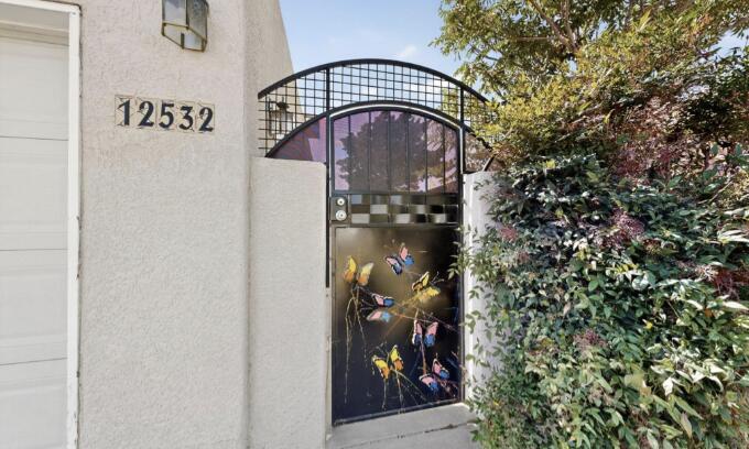 12532 Singing Arrow Avenue, Albuquerque NM 87123