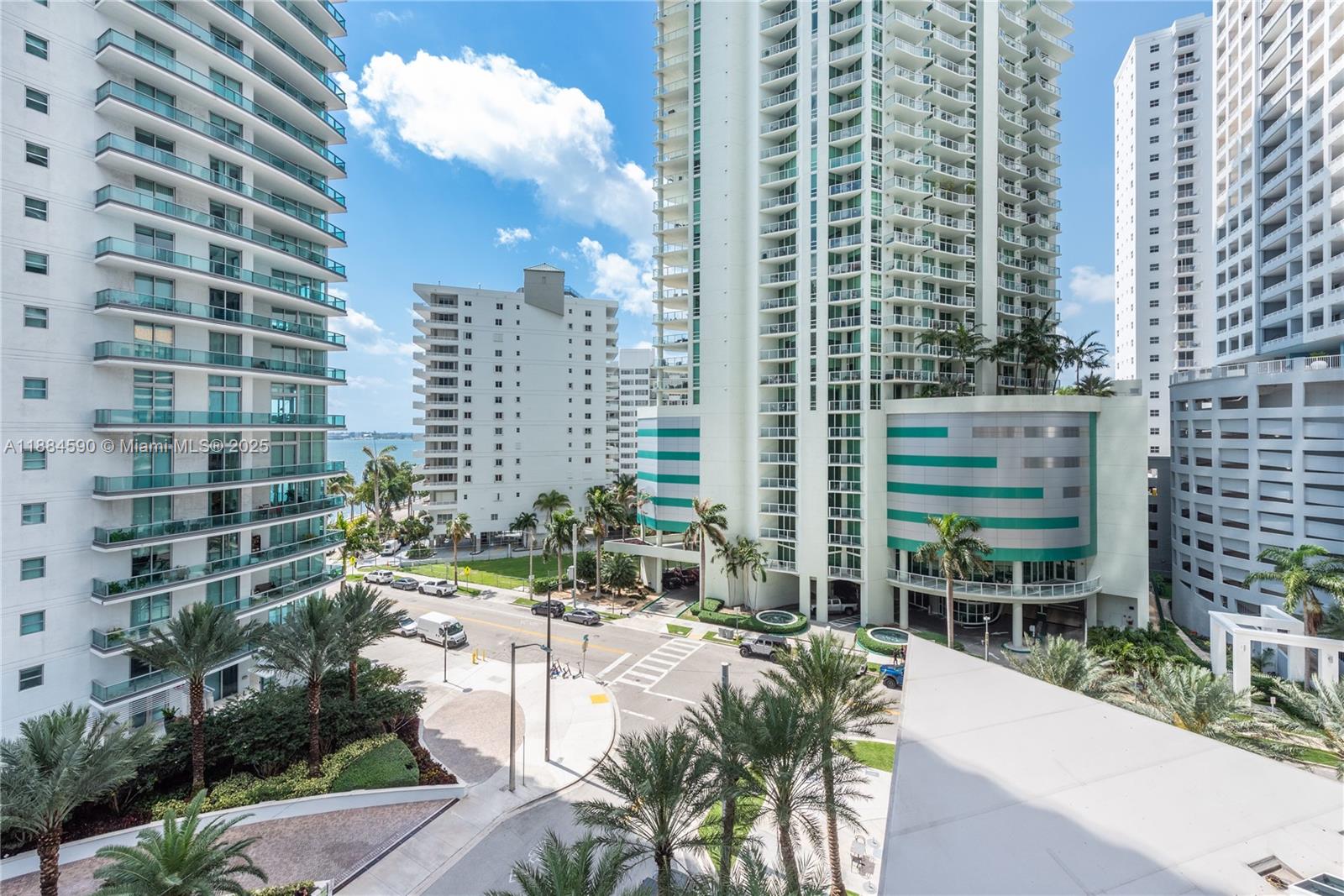 Condo for Sale in Miami, FL