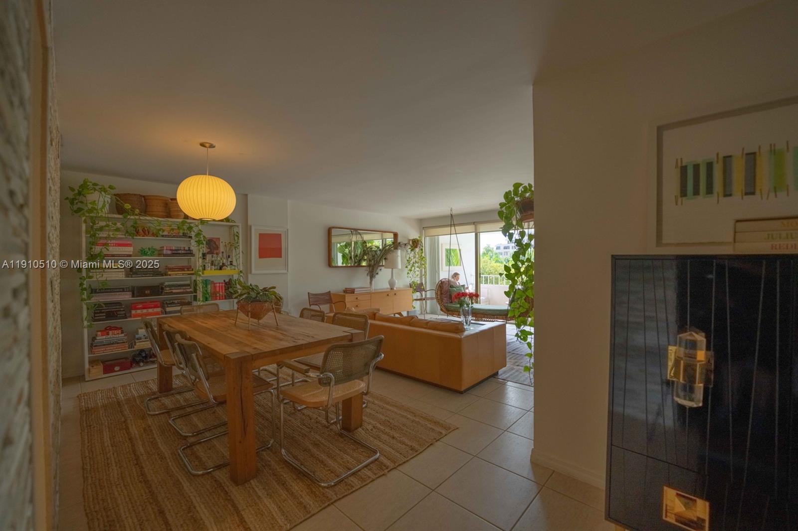 Commodore Club South Cond