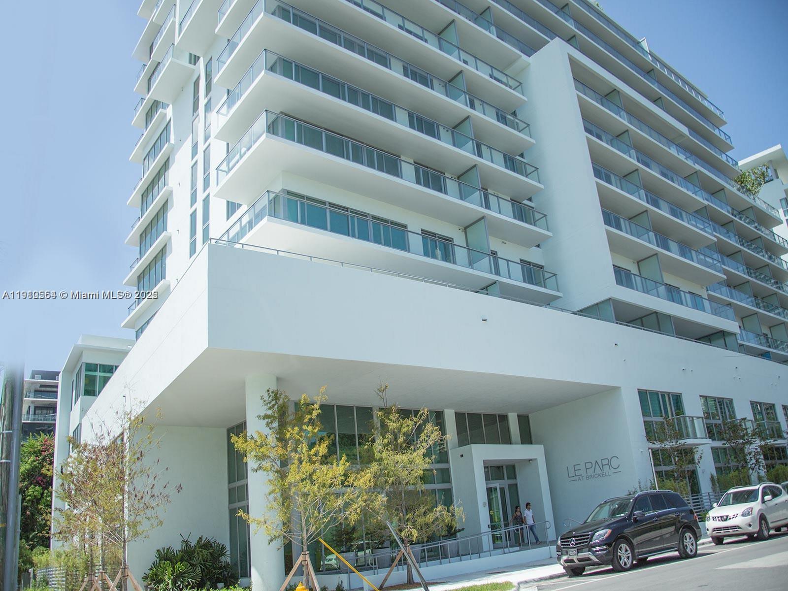 Le Parc At Brickell Condo