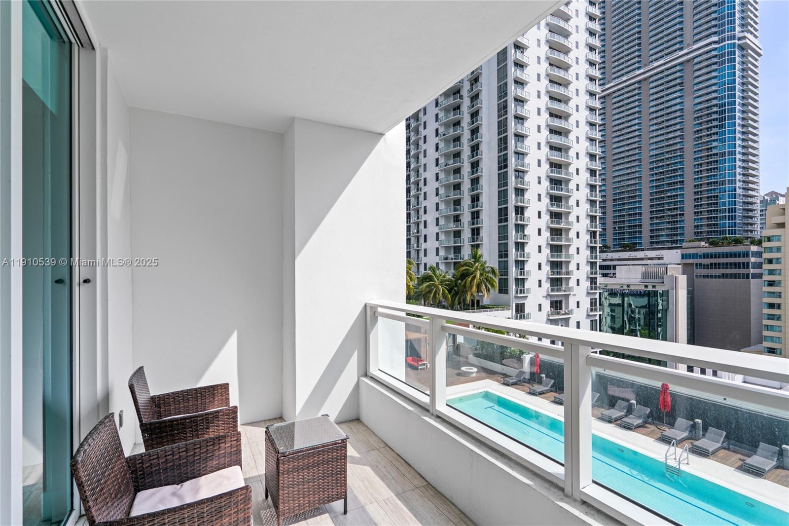 Condo for Sale in Miami, FL