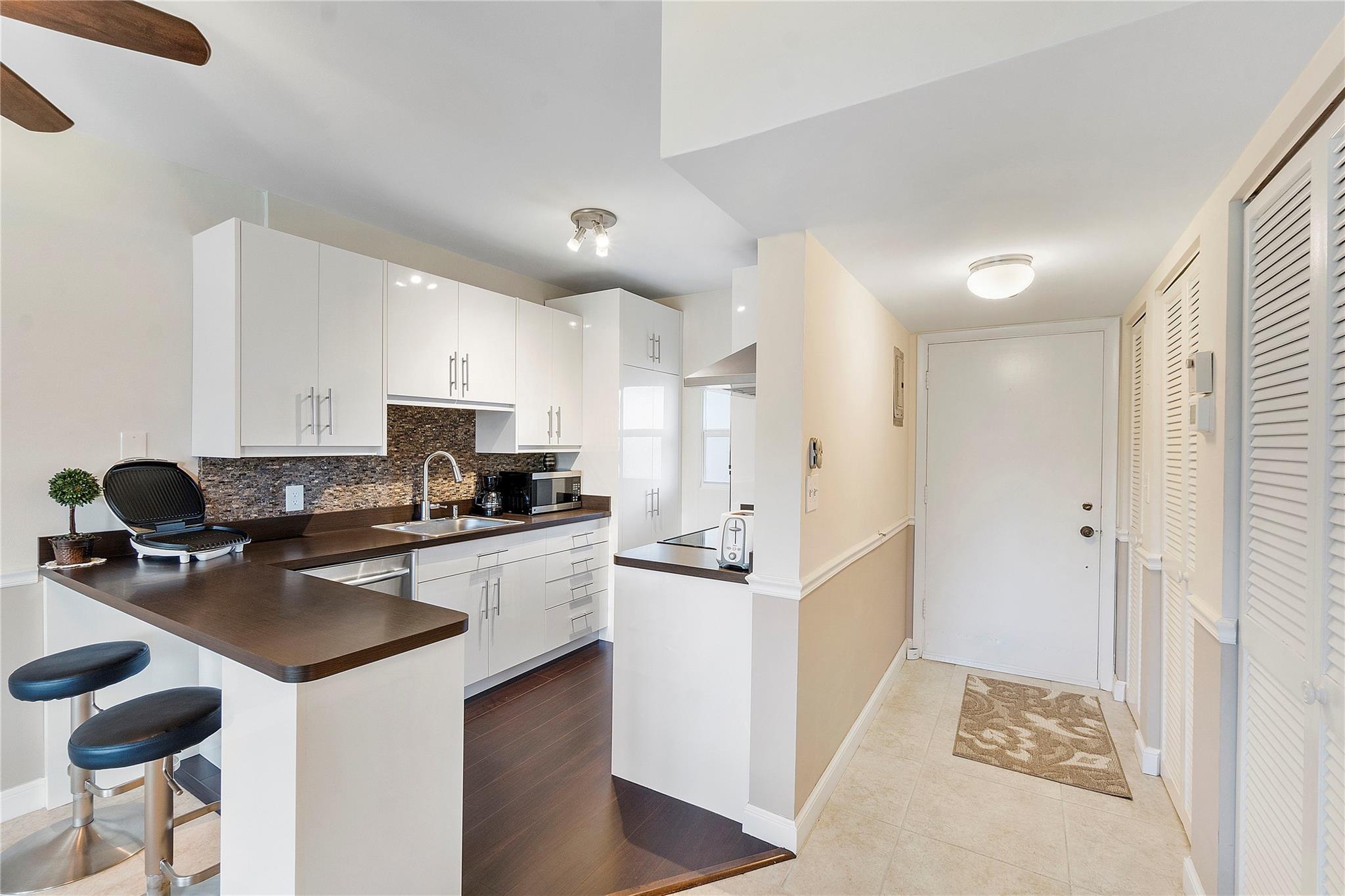 Boca Teeca Condo Unit 02