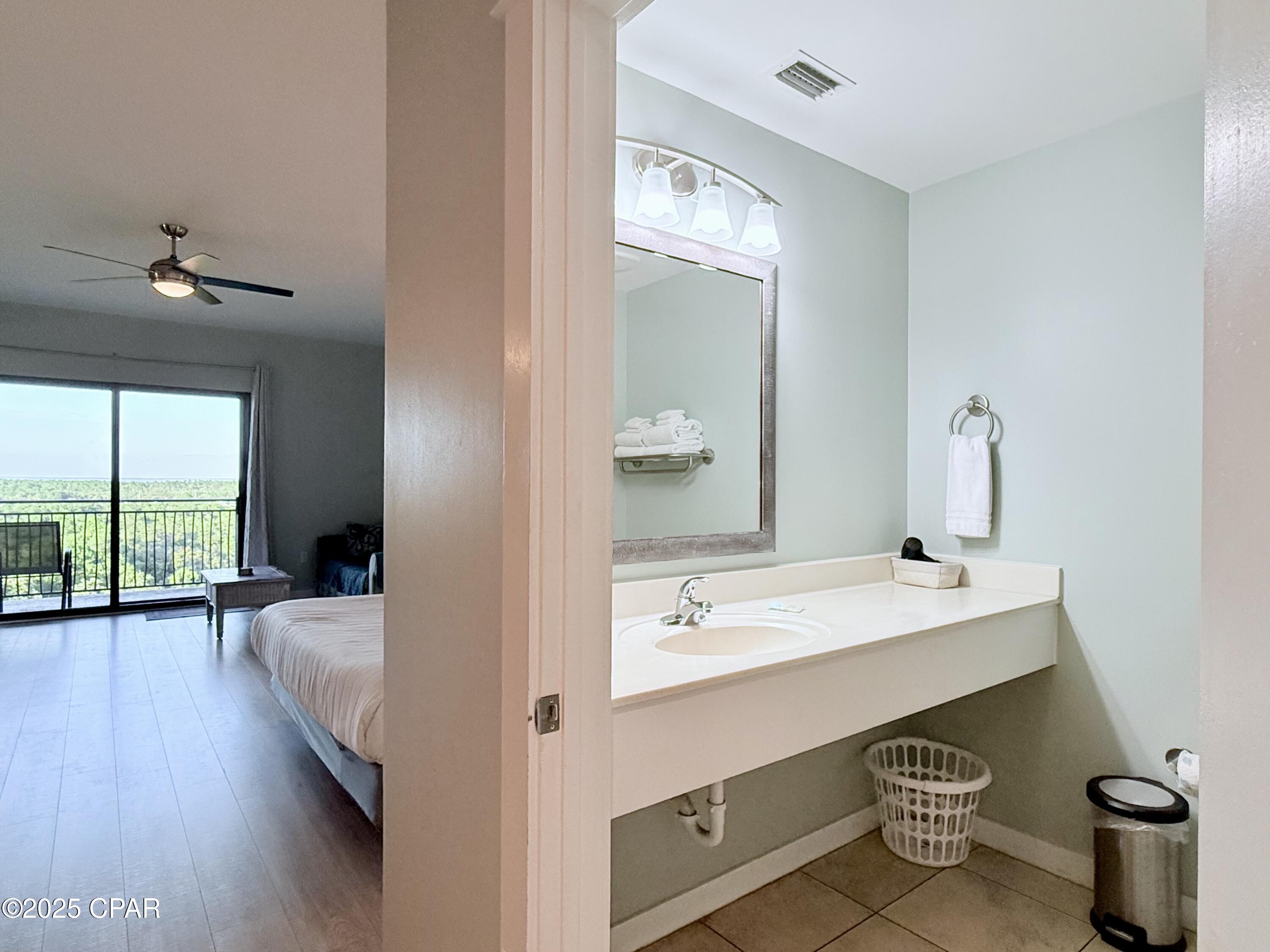 Image 20 For 15100 Front Beach Road 1019-1021