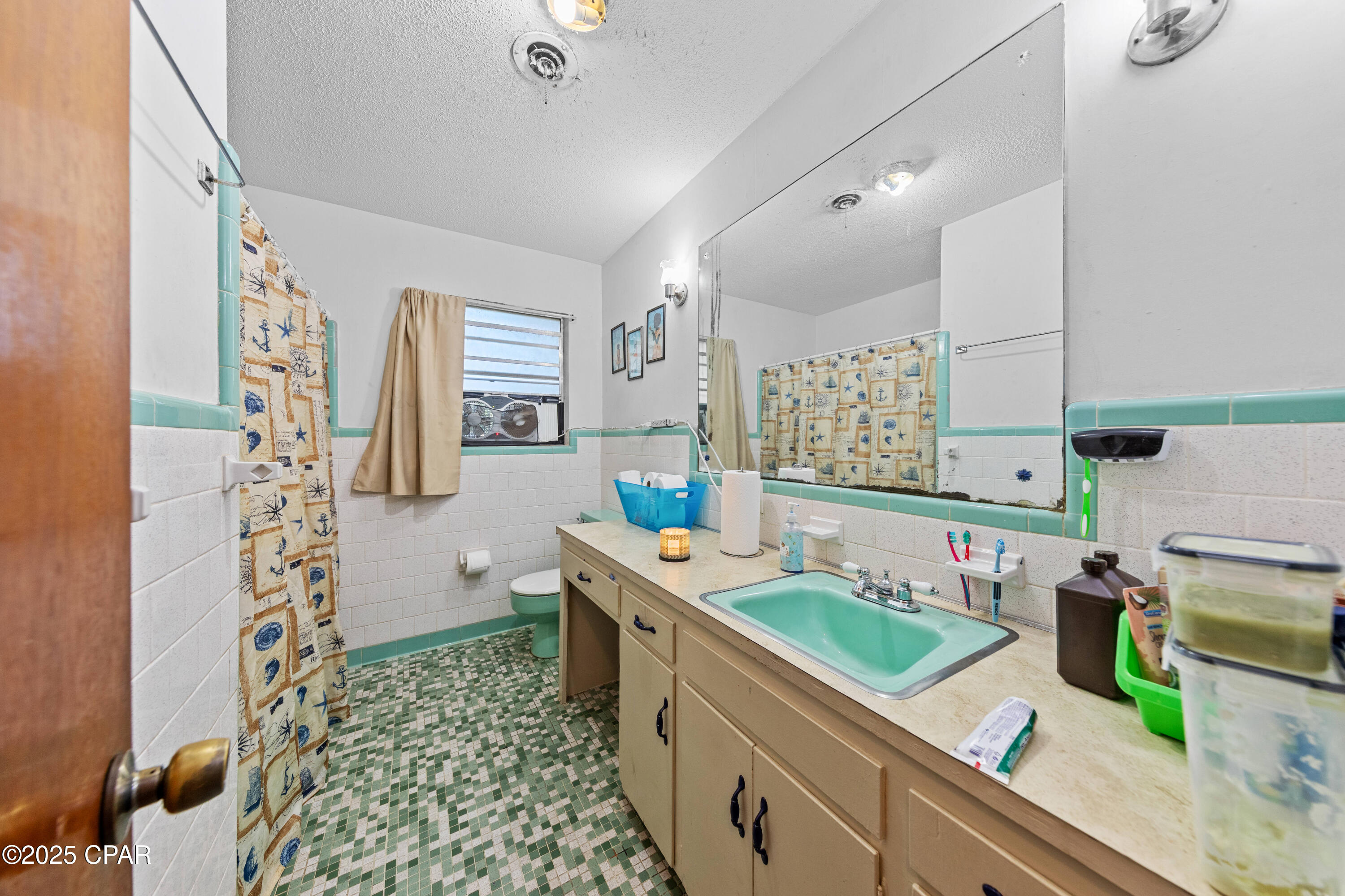 Listing photo id 13 for 6131 Angelina Rd. Road