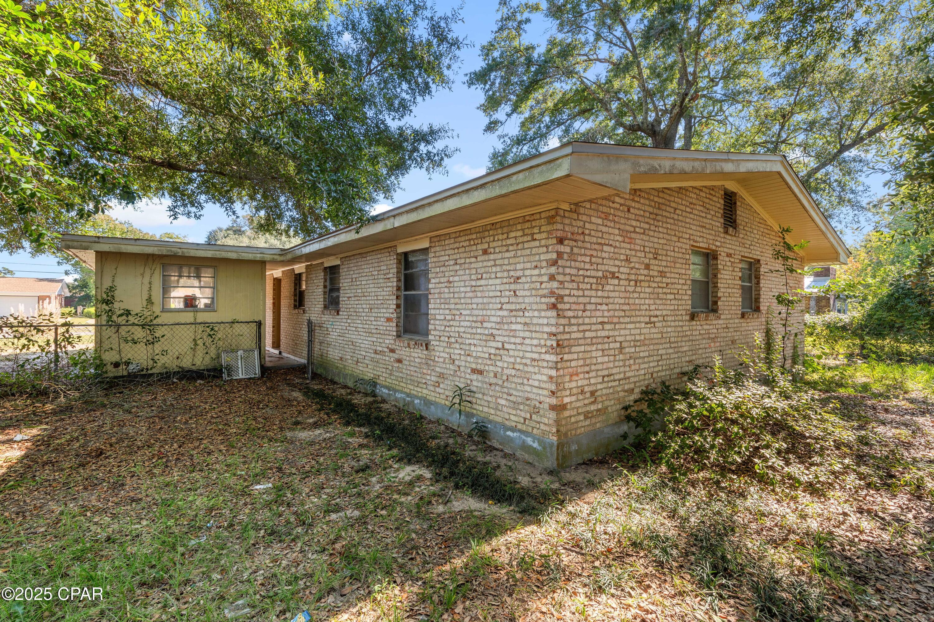 Listing photo id 23 for 6131 Angelina Rd. Road