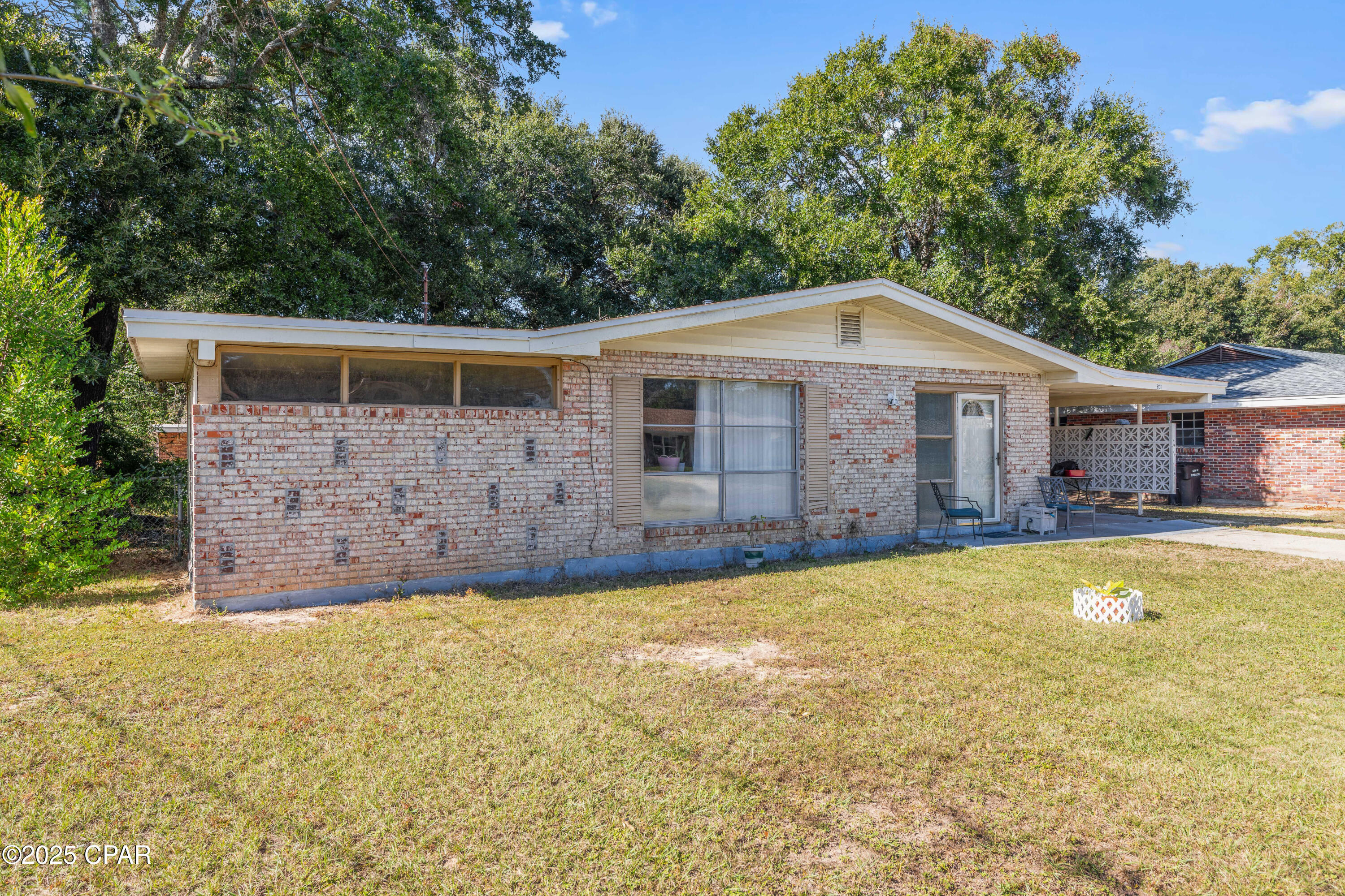 Listing photo id 29 for 6131 Angelina Rd. Road